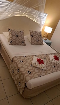 Moustiquaire trop petite pour le lit