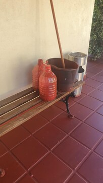 Les dejo la decoración al lado de la piscina