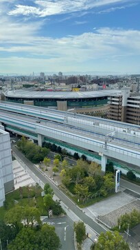 部屋から甲子園球場が見えます。