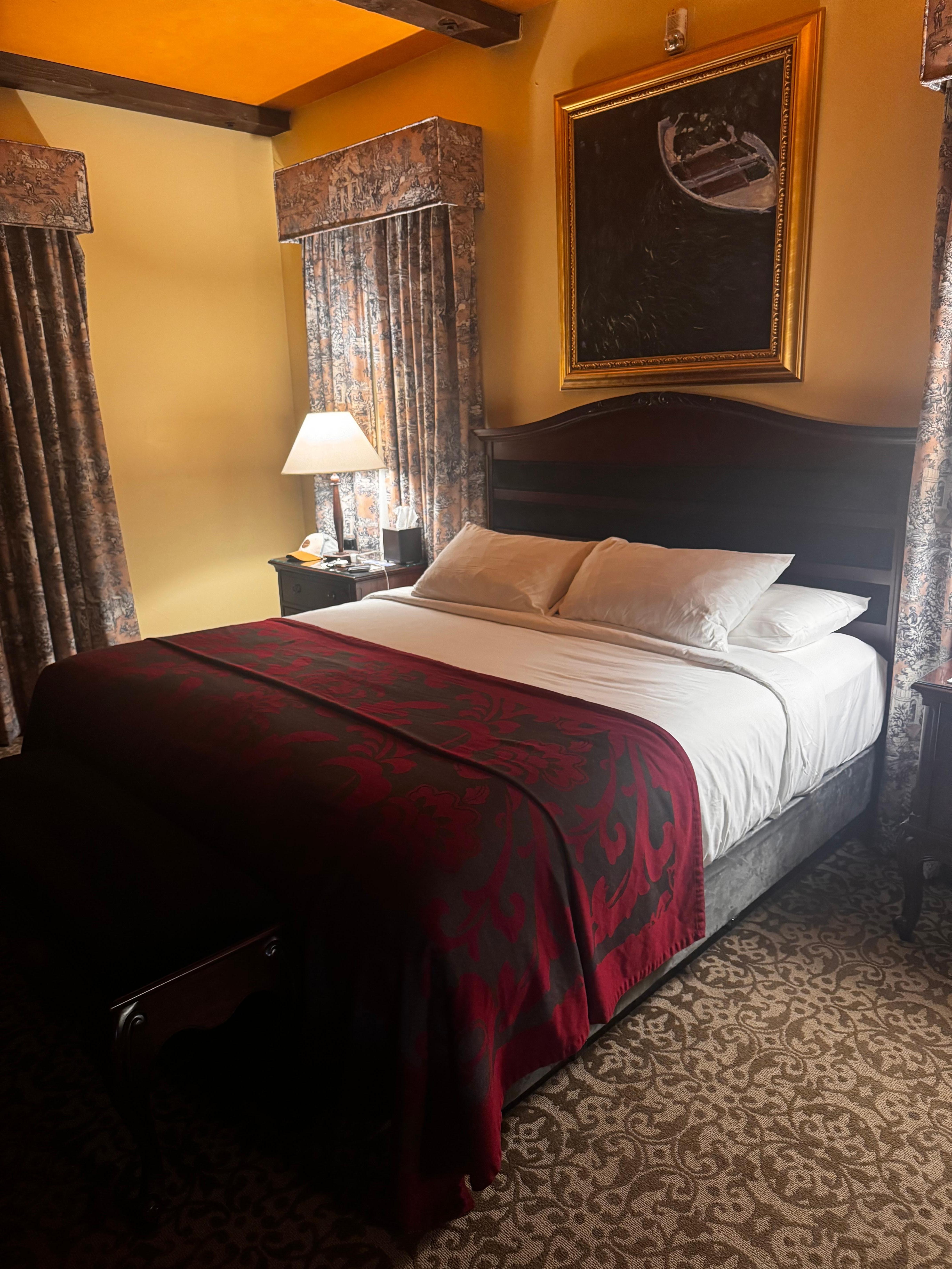 Ritzy, gorgeous, cozy cottages 