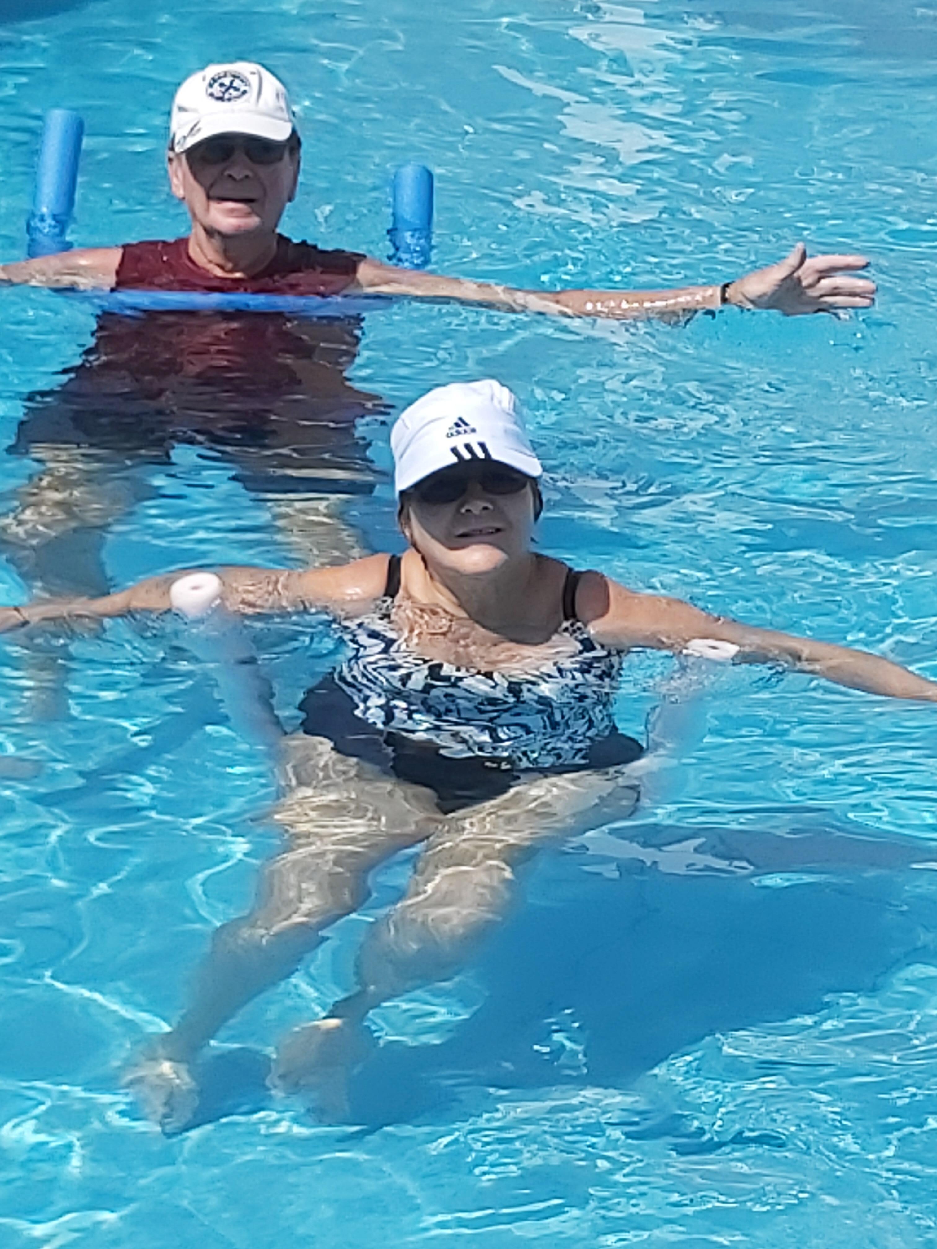 Excelente piscine
Déjeuner généreux
Cuisine