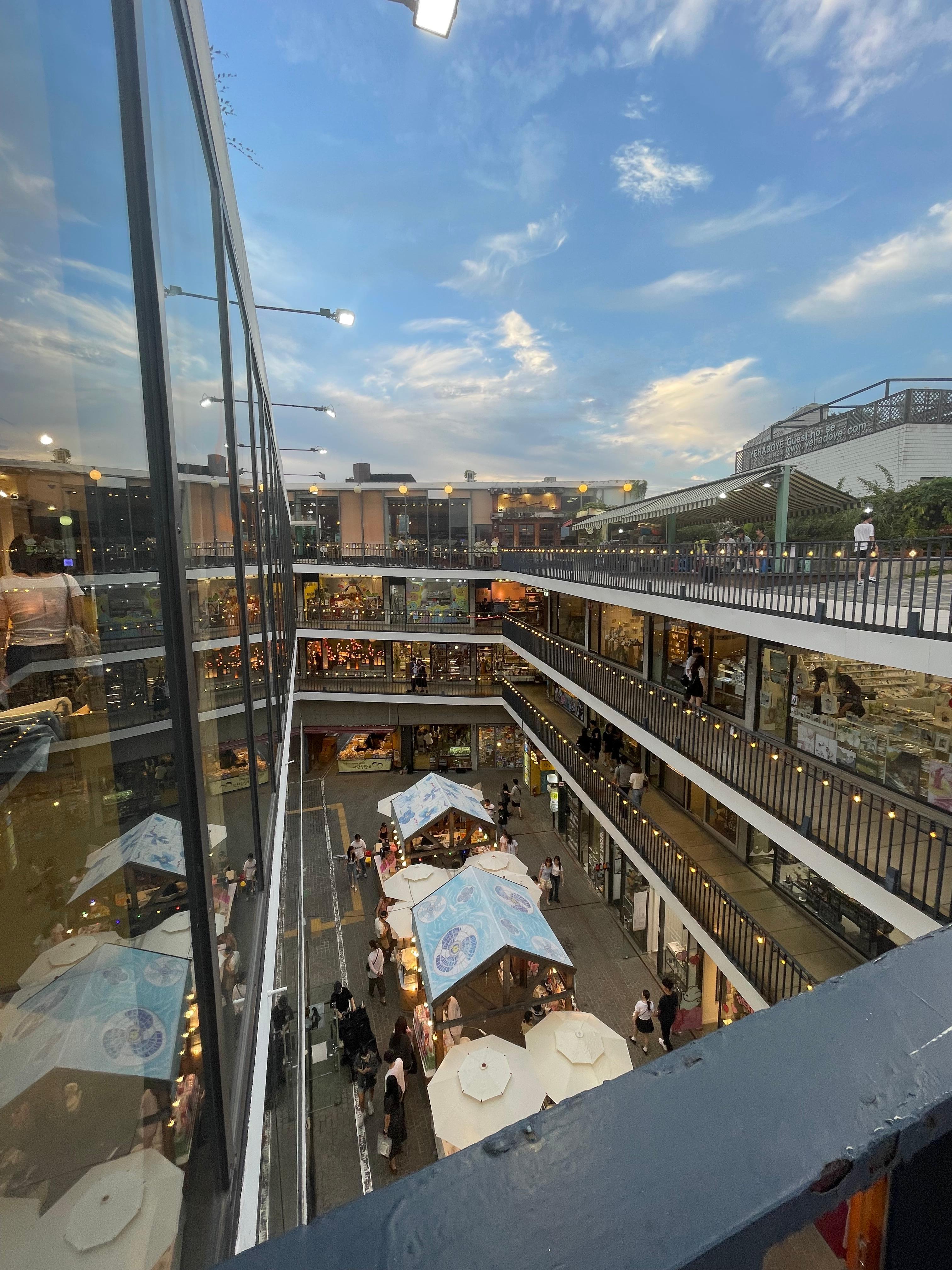 Four story mall with cute vendors