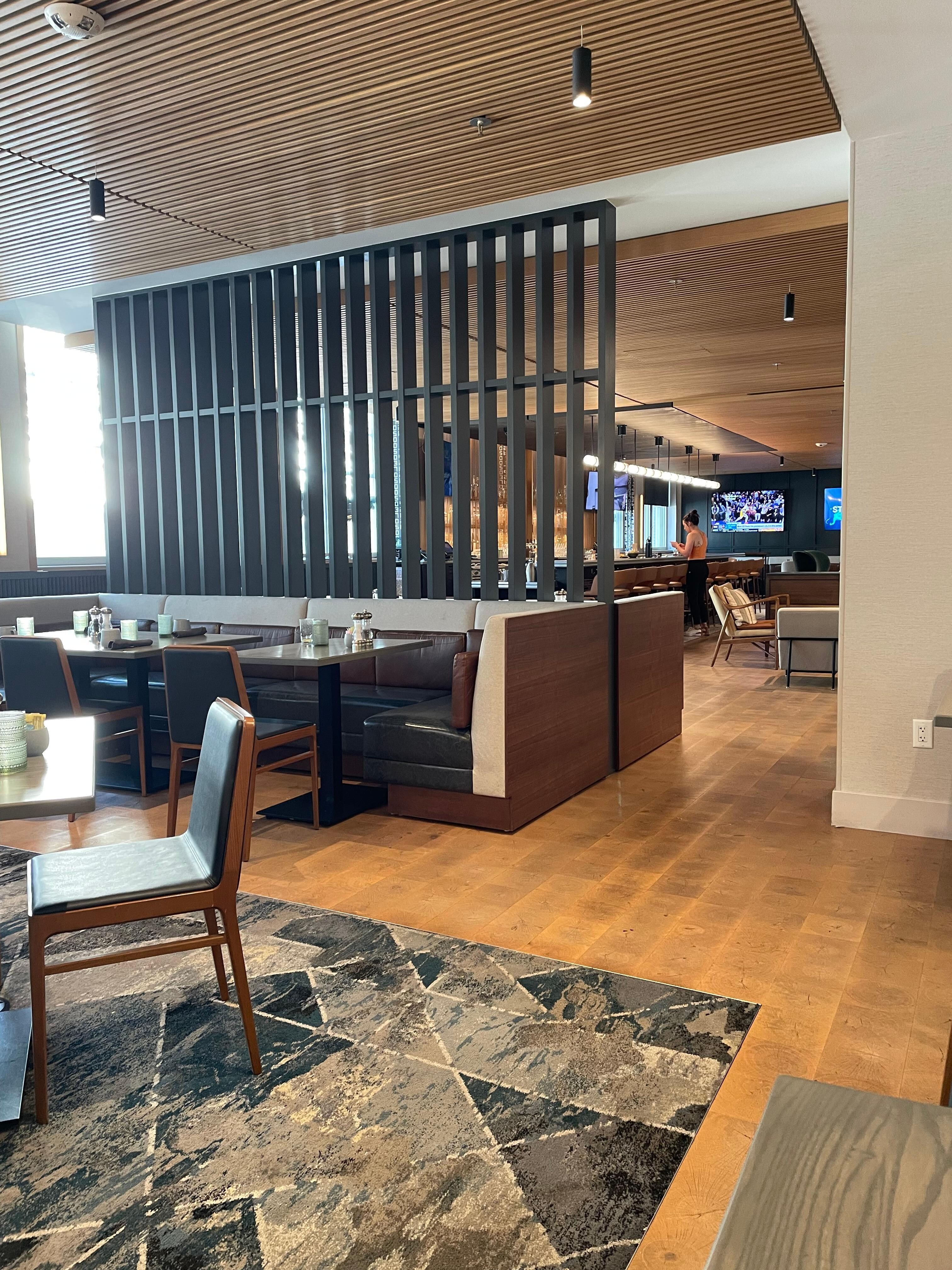 Nice restaurant and lounge