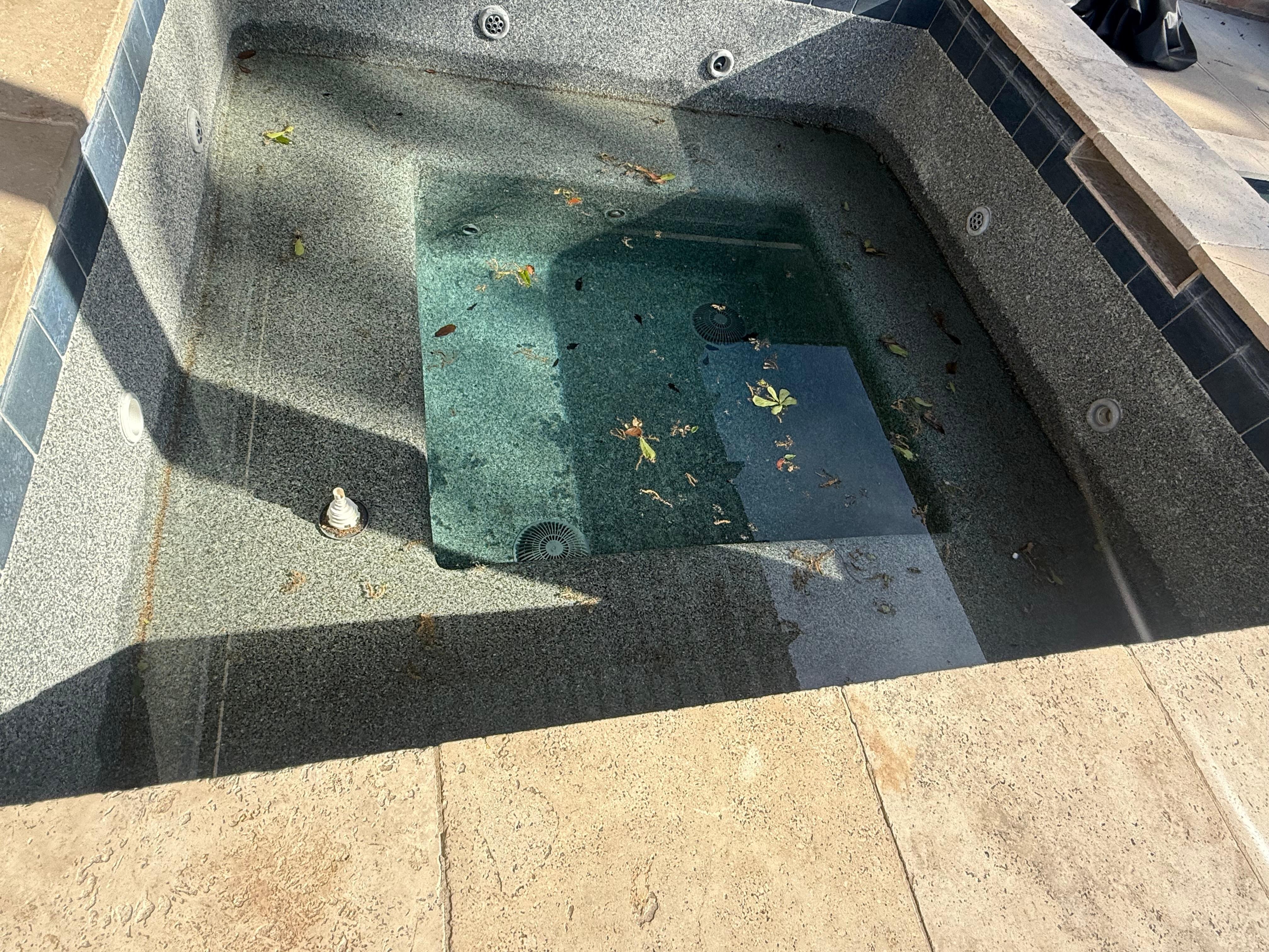 Spa cobdition filthy & non working