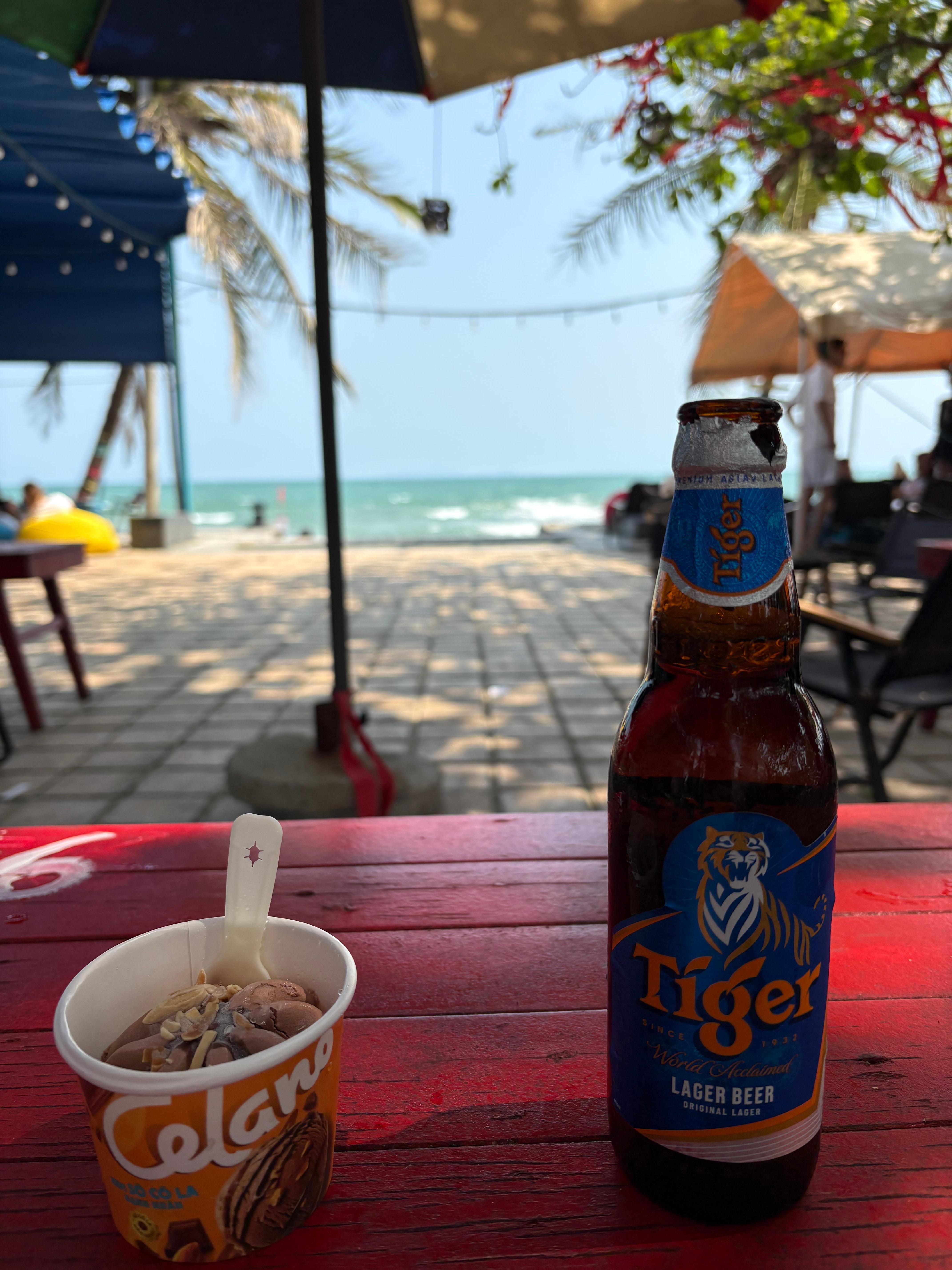 Refreshment stand directly across the street on the beach 