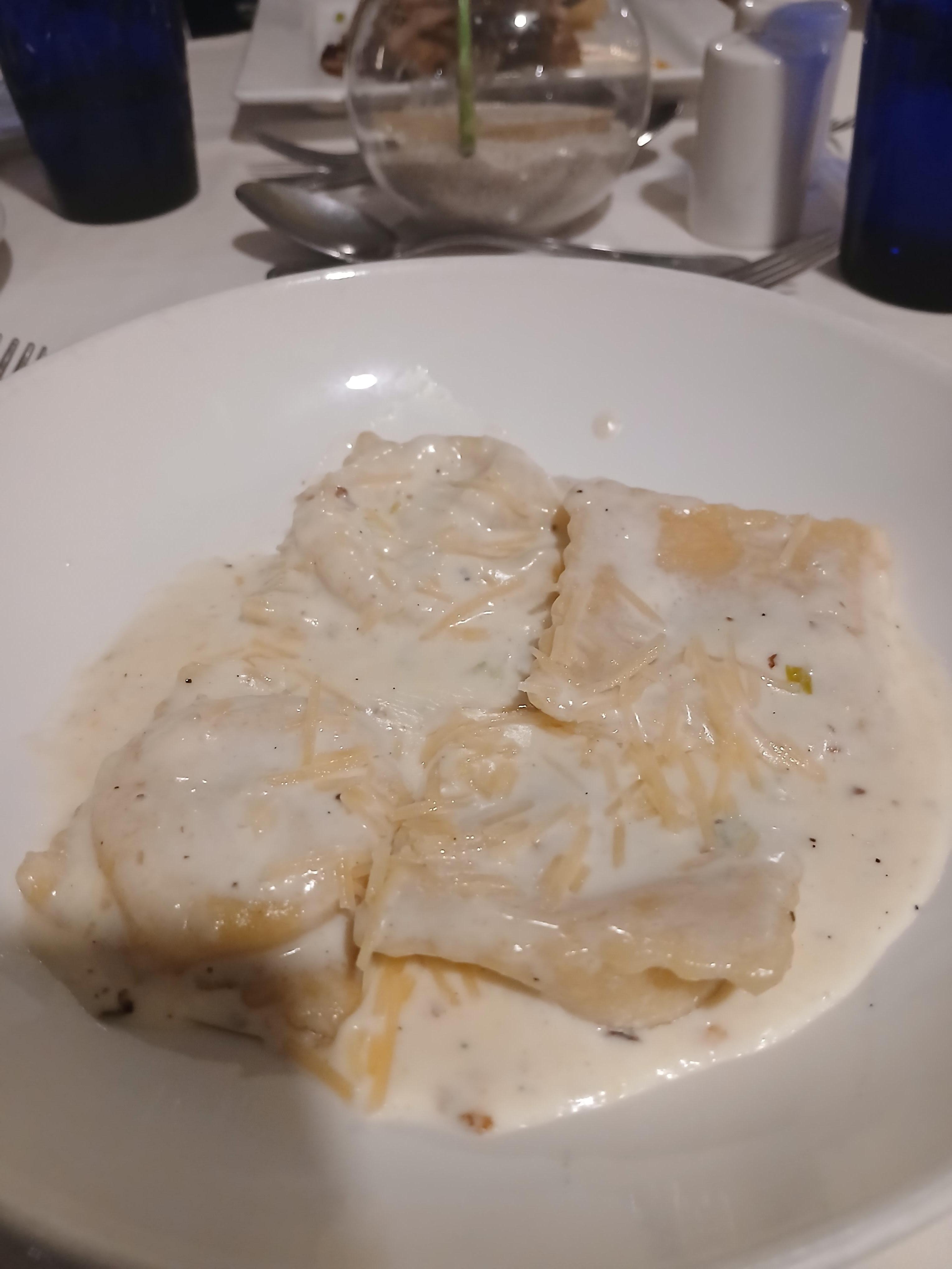 Mushroom cheese ravioli on dinner menu.