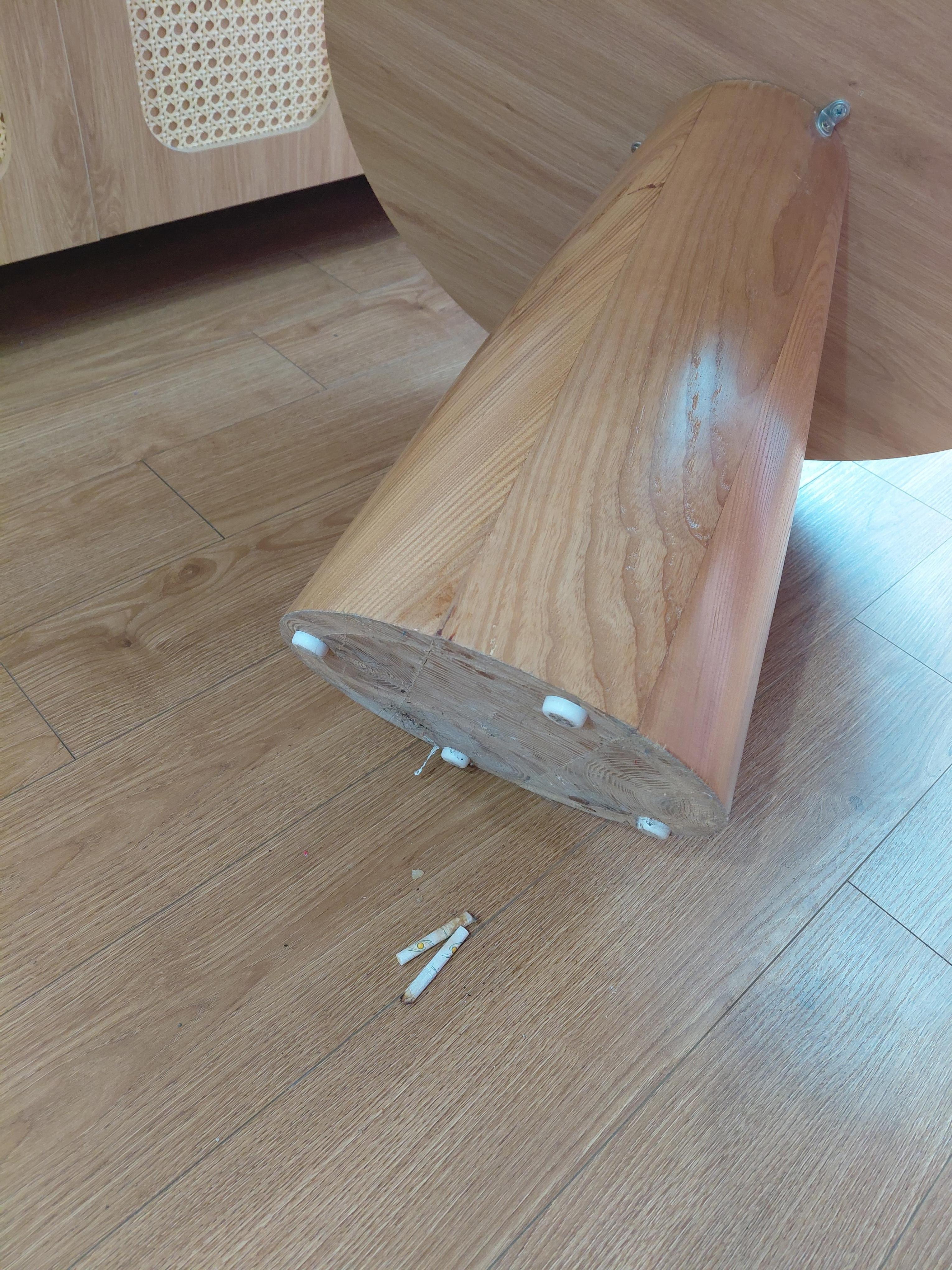 Dirt under the coffee table on arrival