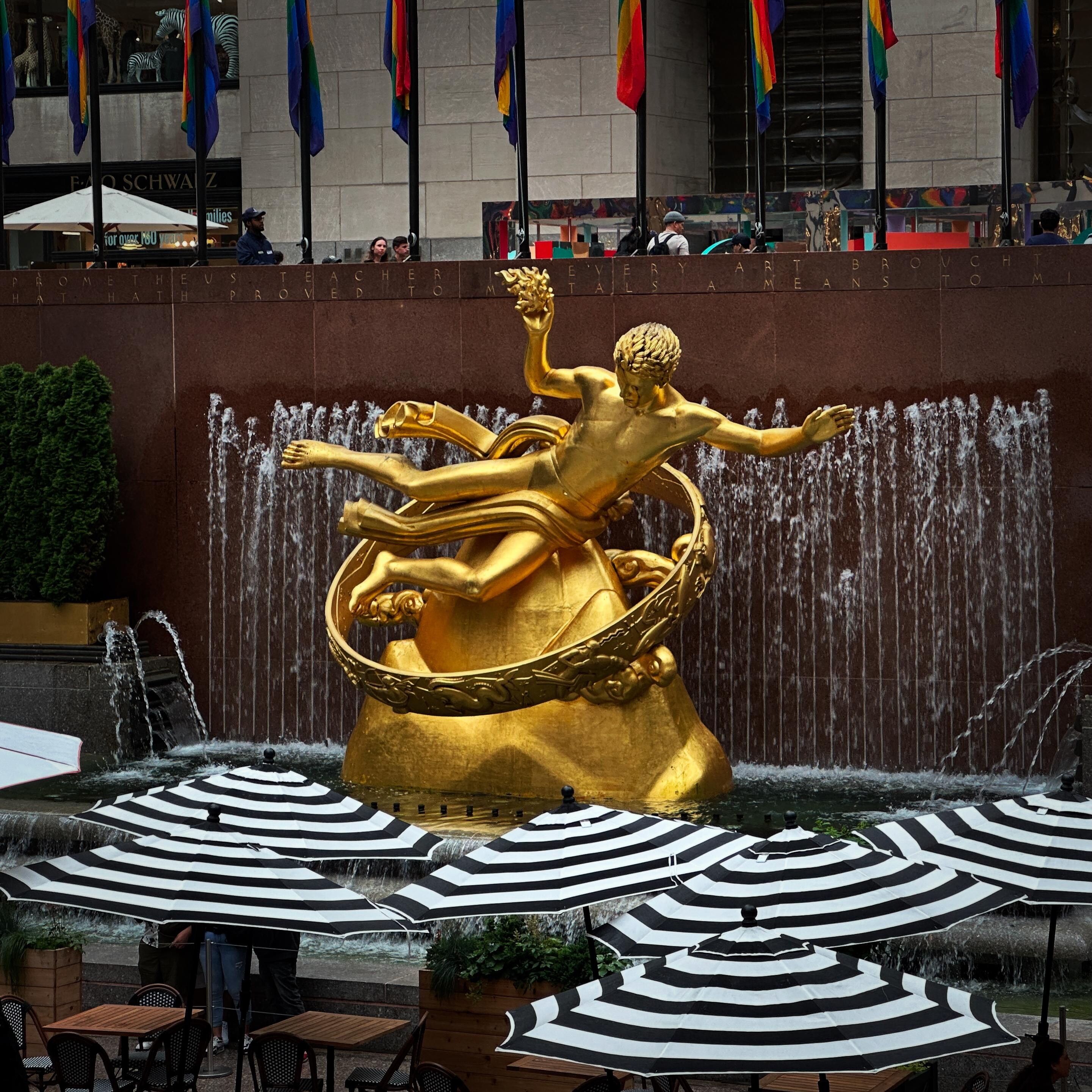 A nice walk to Rockefeller Center