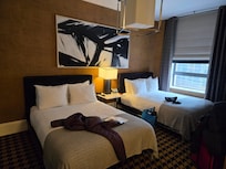 Chambre avec 2 lits doubles