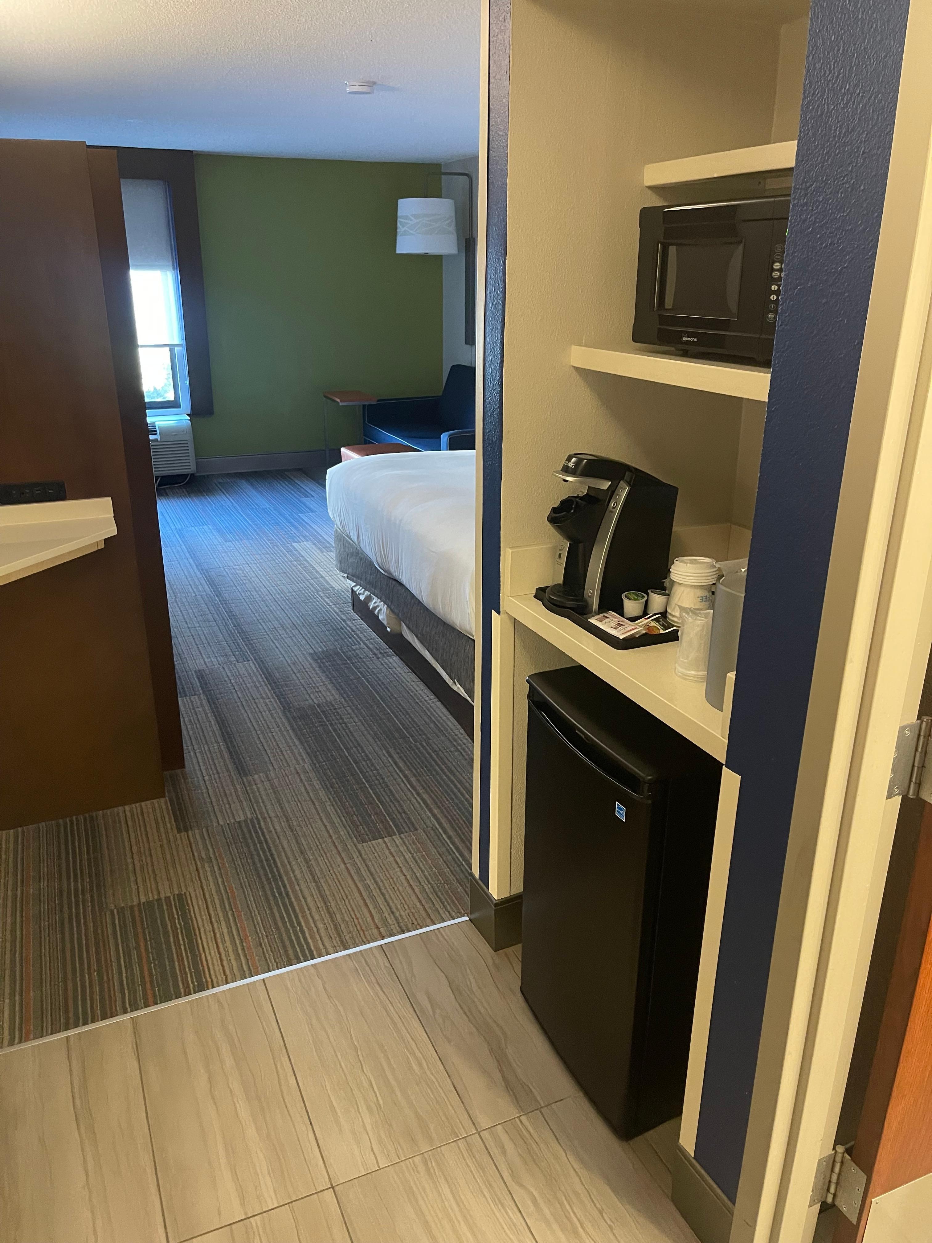 Microwave and Fridge