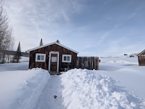 looking North to cabin entrance