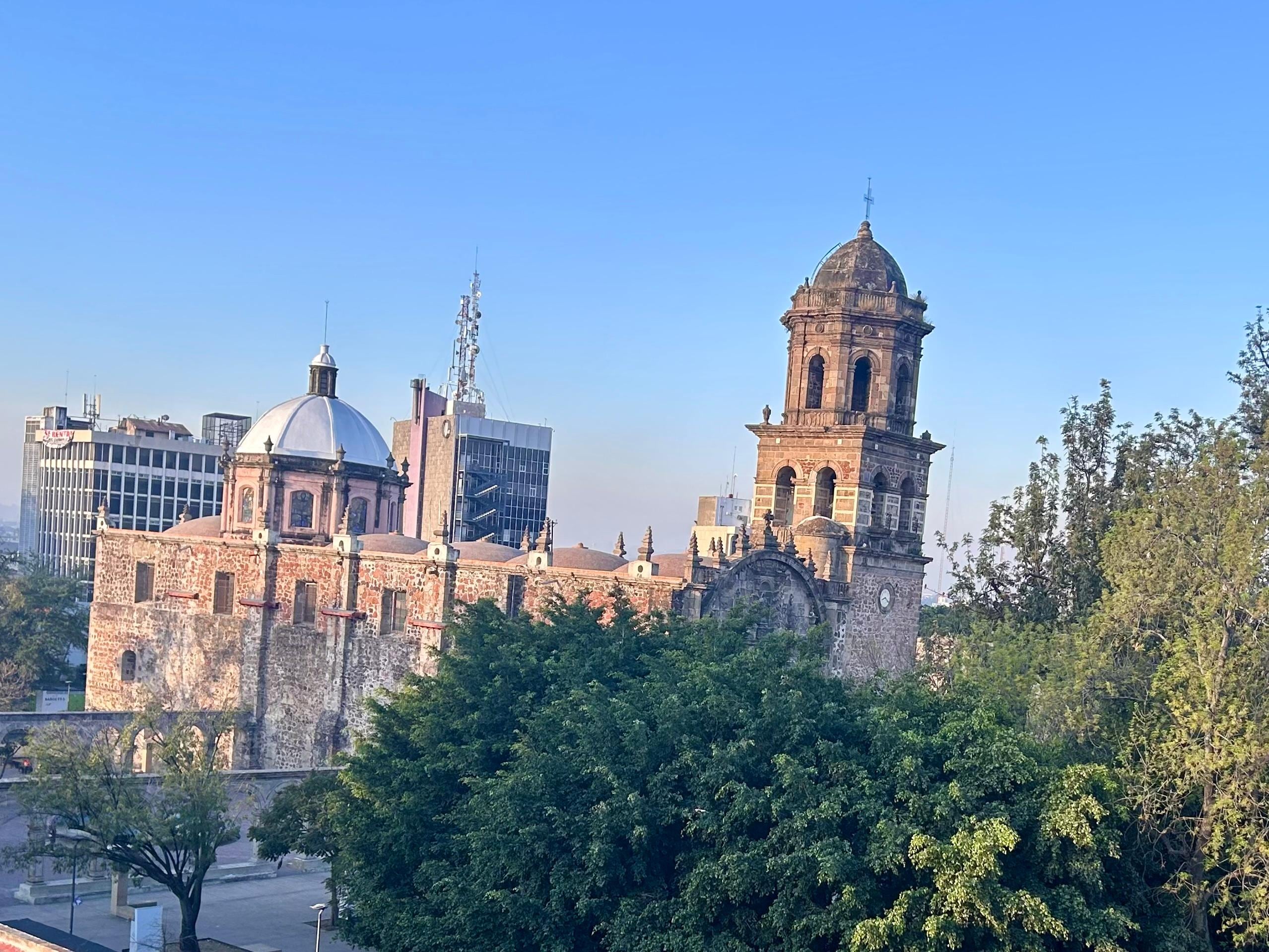 Vista desde una habitación. Excelente ubicación para caminar el centro 