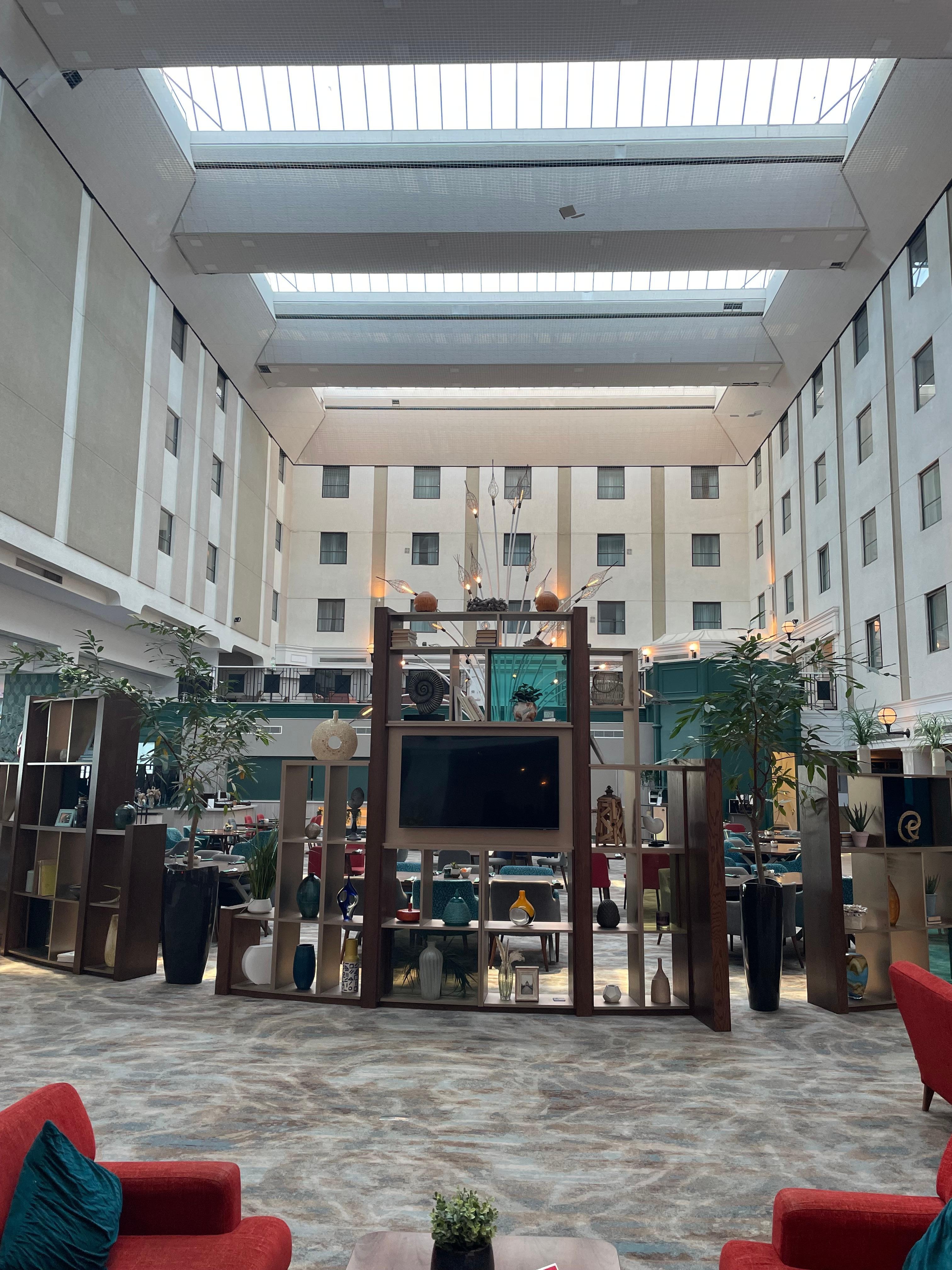 Main reception, bar, dining