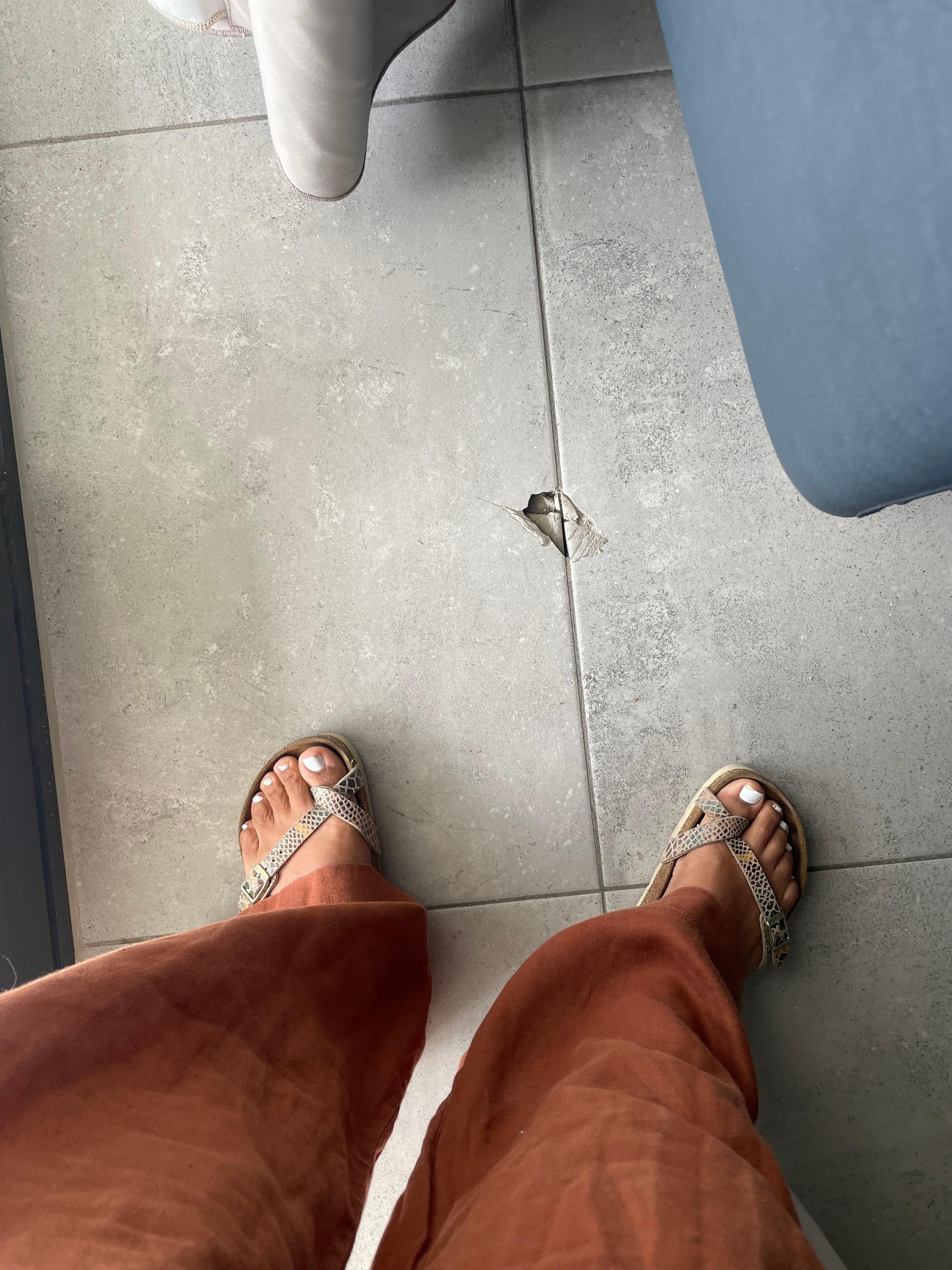 Bedroom broken tile