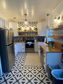 Kitchen upon arrival