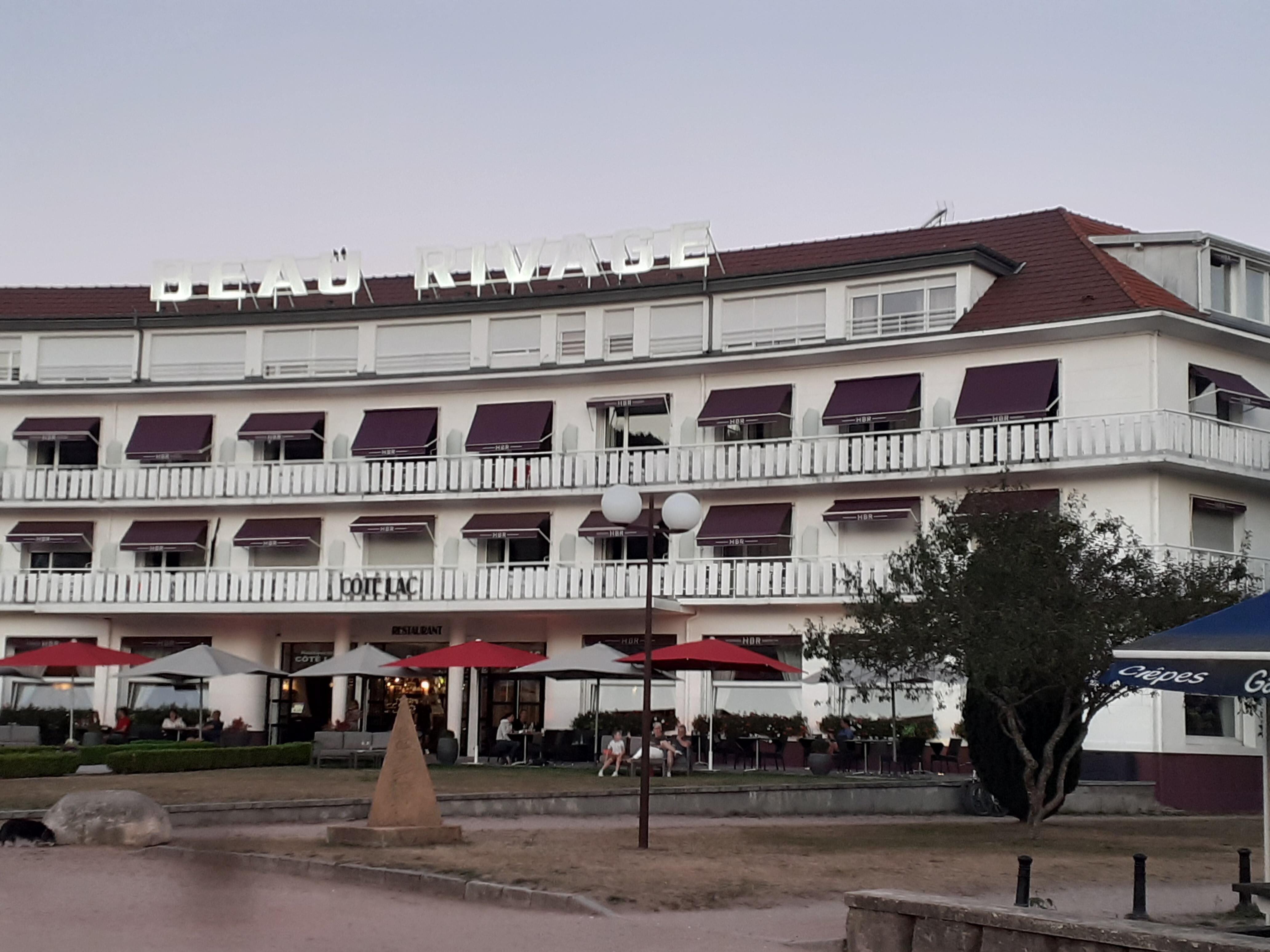 Hotel beau rivage