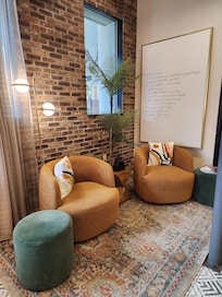Main Lobby Sitting Area