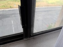 Very old windows. Can hear cars on freeway all day and all night