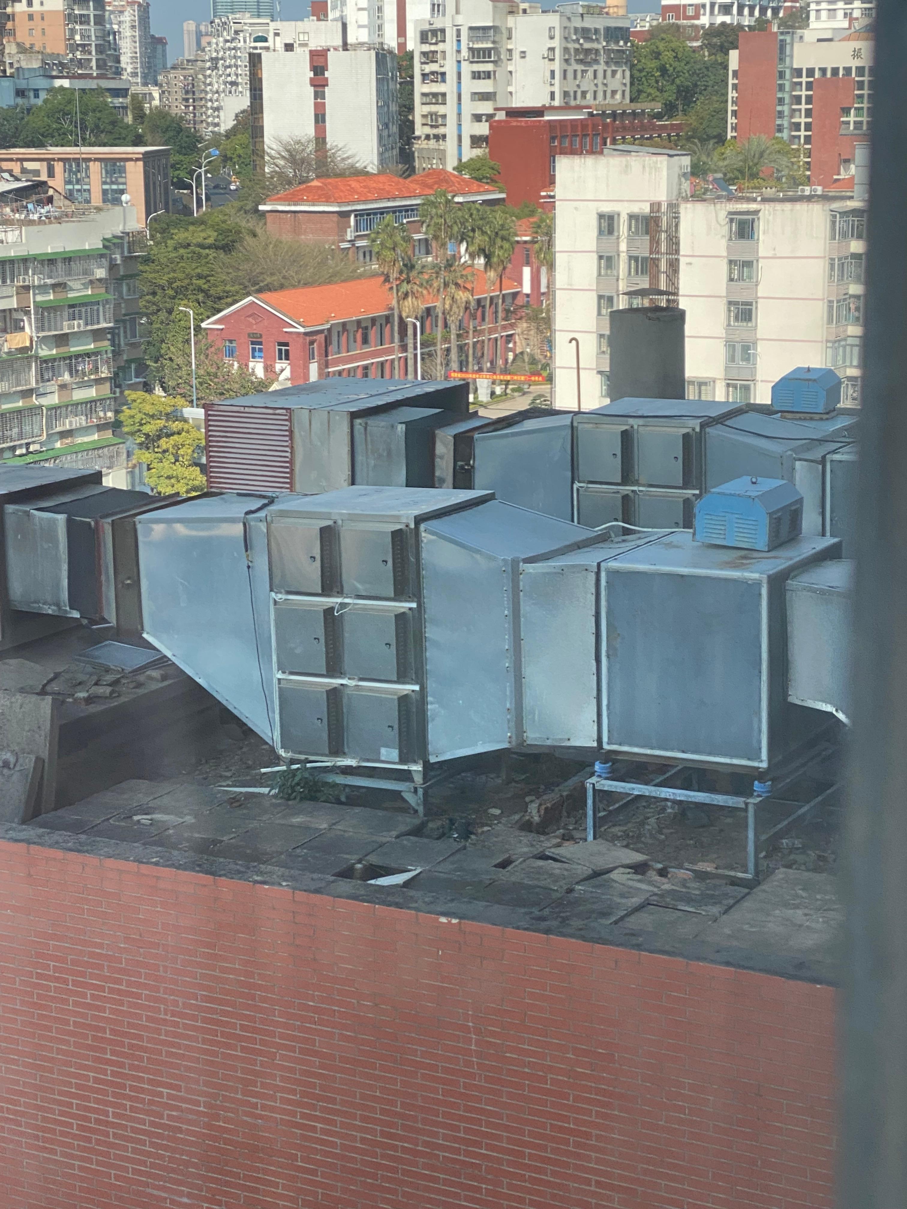 The aircon exhausts were under the room 80517