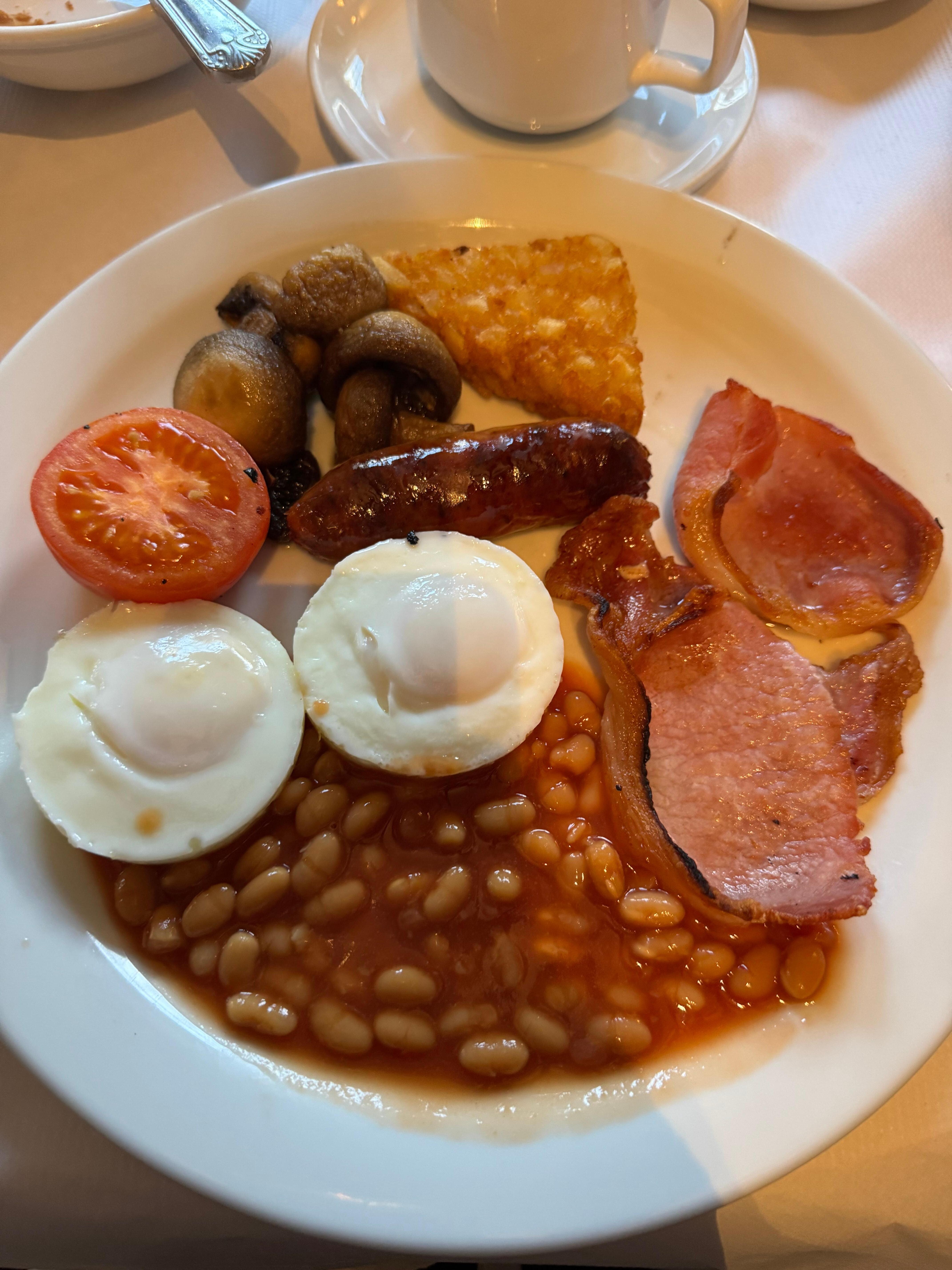 Perfect cooked English breakfast 