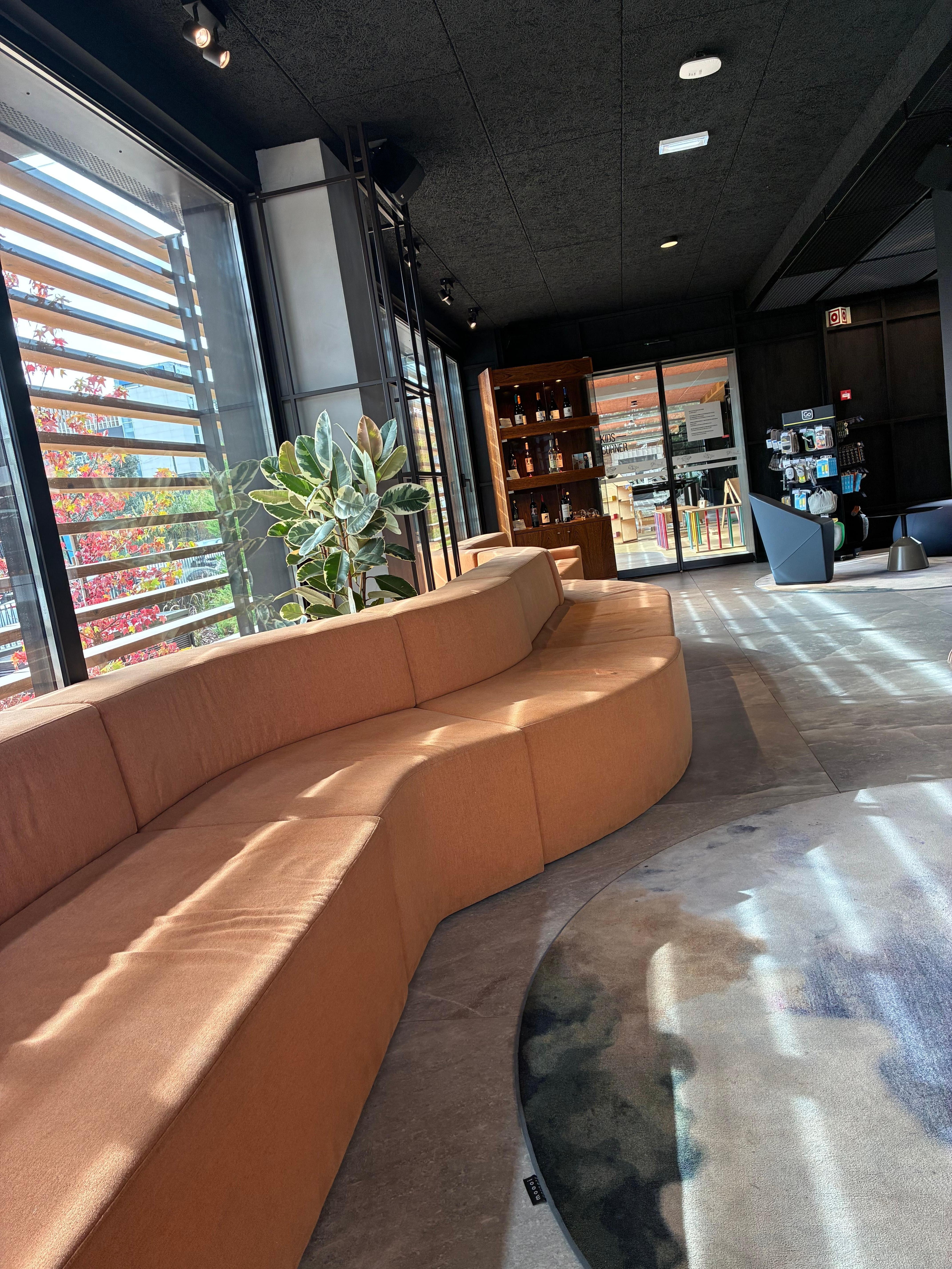 I enjoyed hanging out in their lobby area!