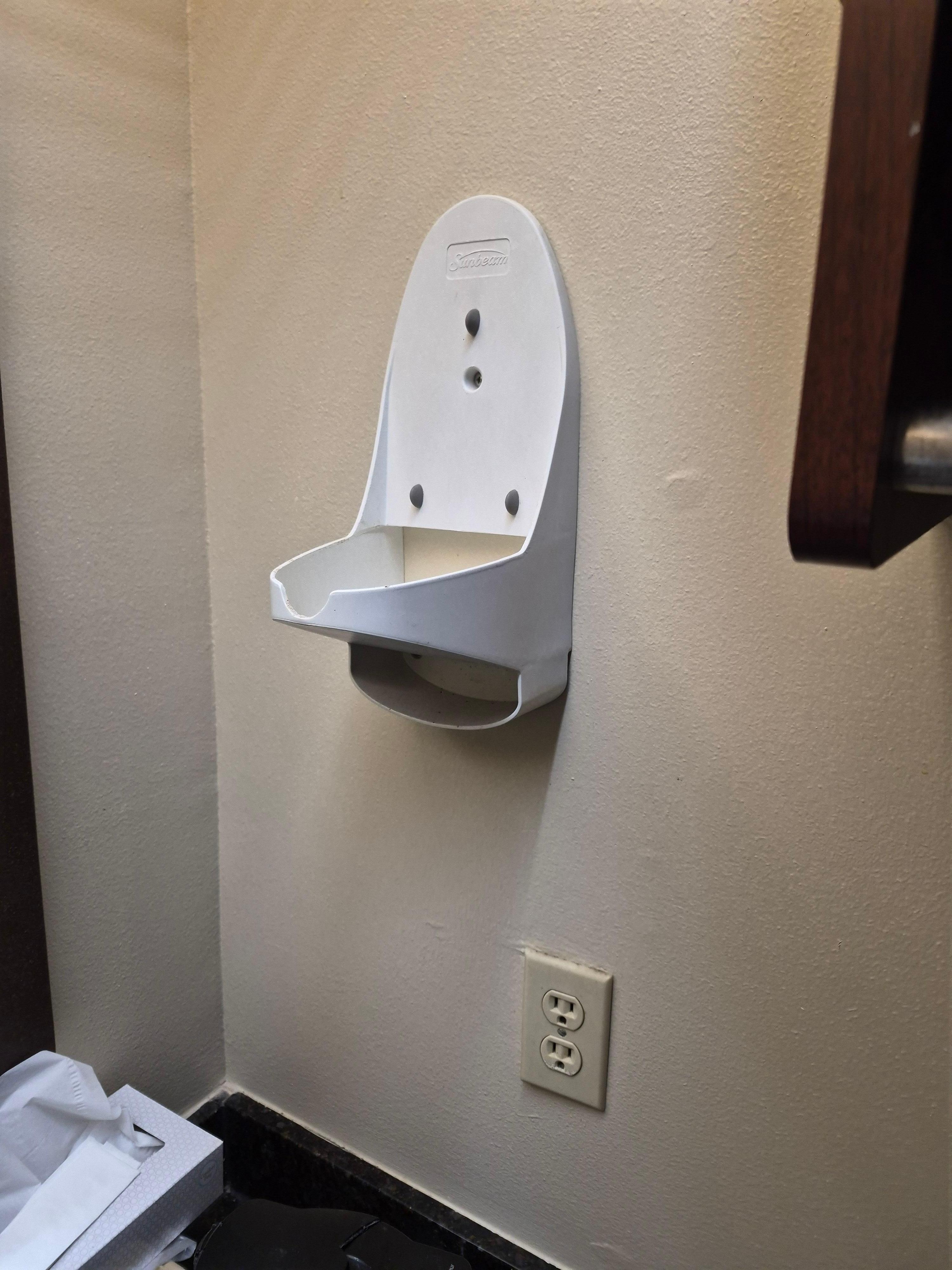 No iron, hairdryer present but non functioning