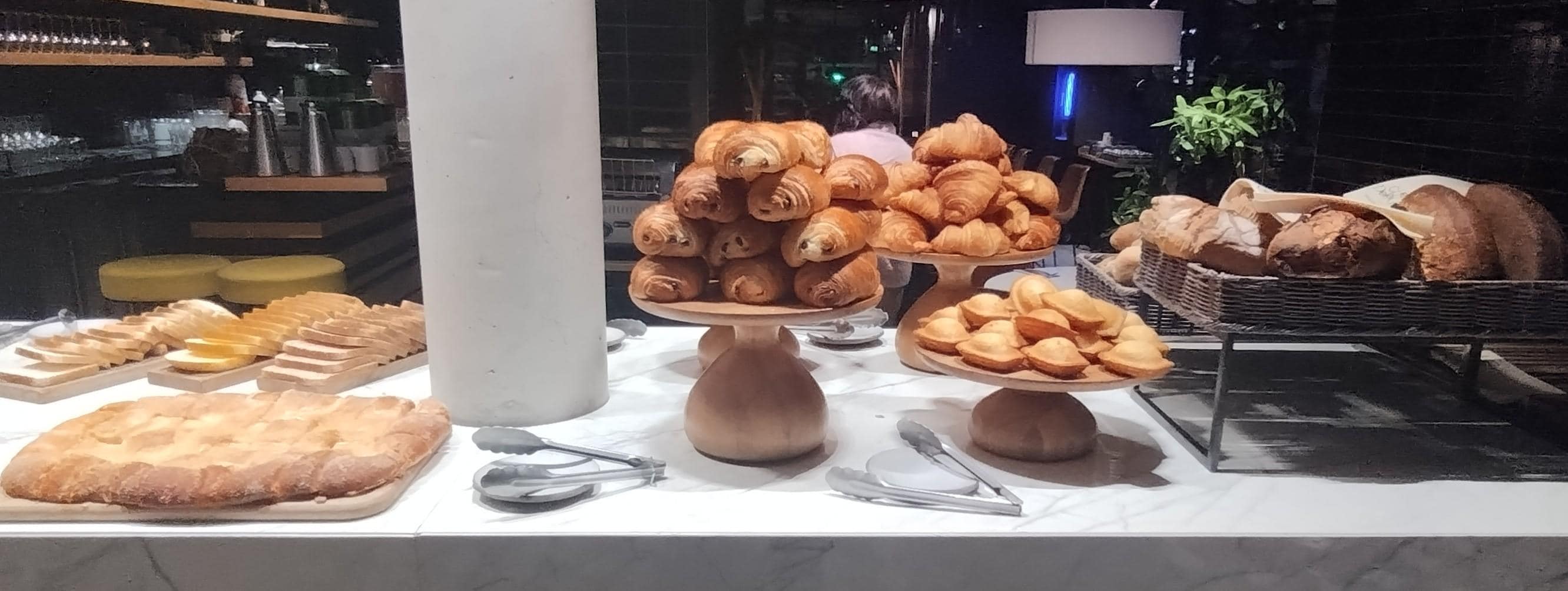 さすがフランス、パンが美味しい