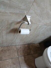 Used toilet paper roll 🤢