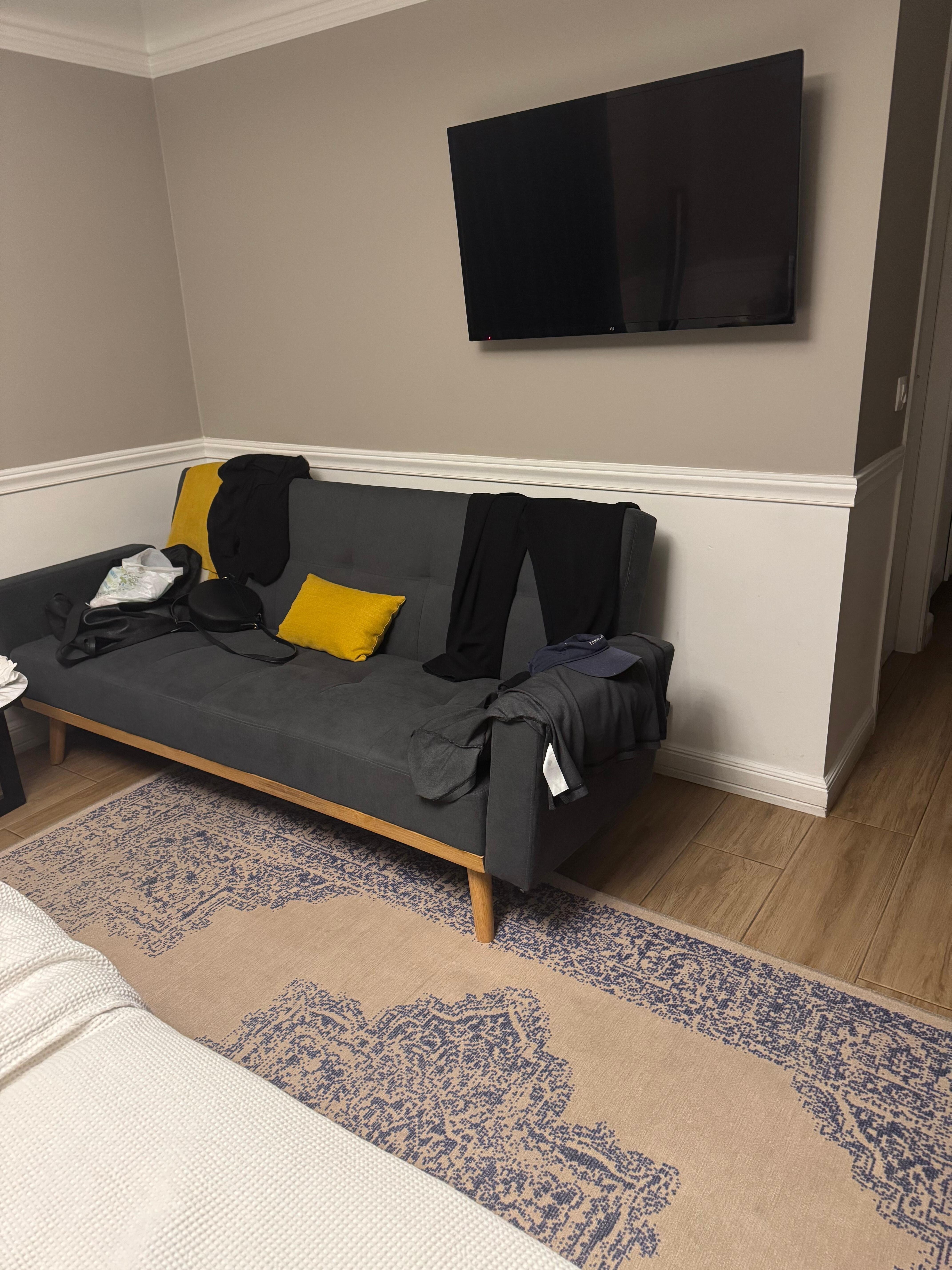 Sofa with back to TV!