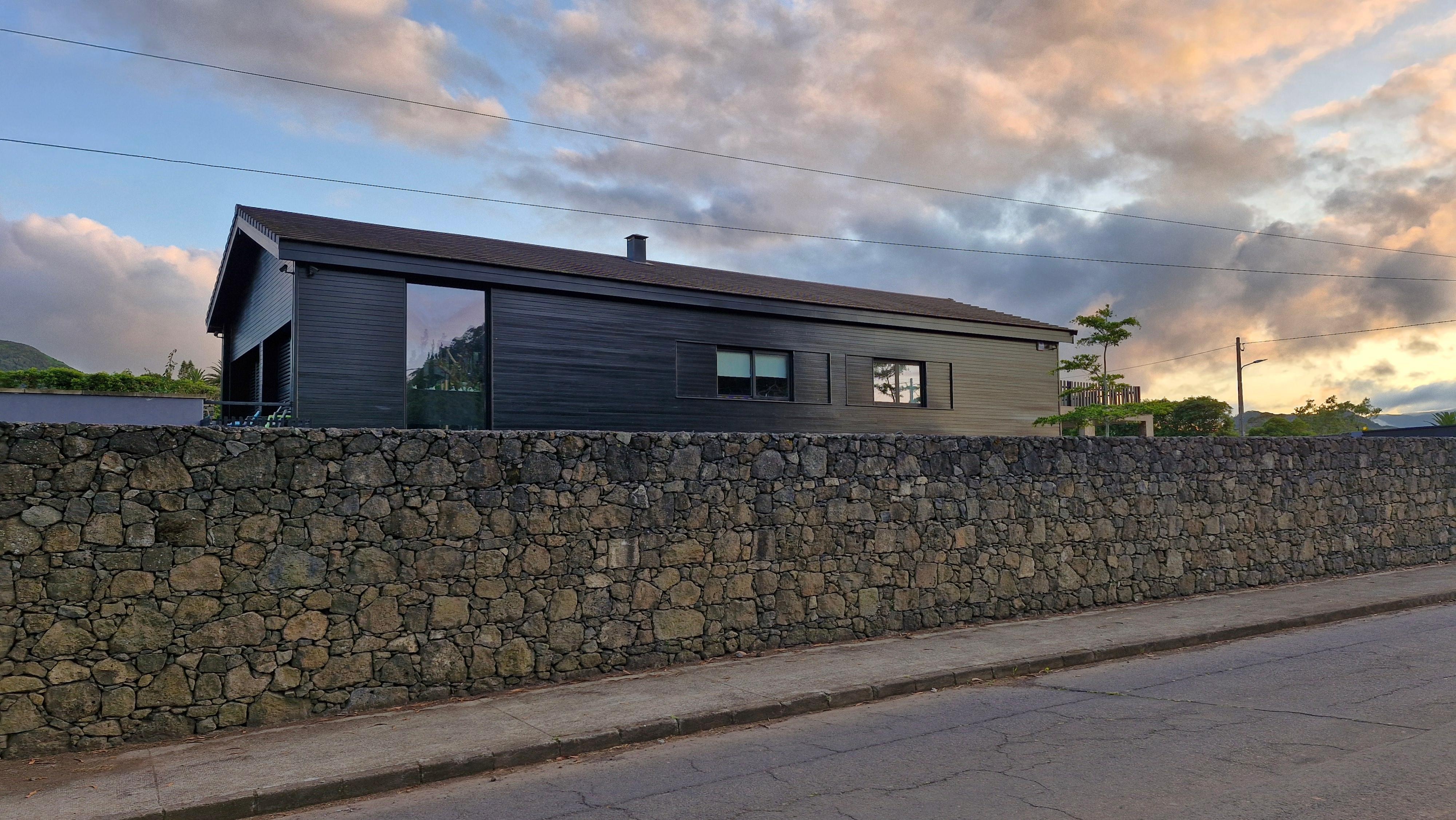 Ferienwohnung von der Hauptstraße aus