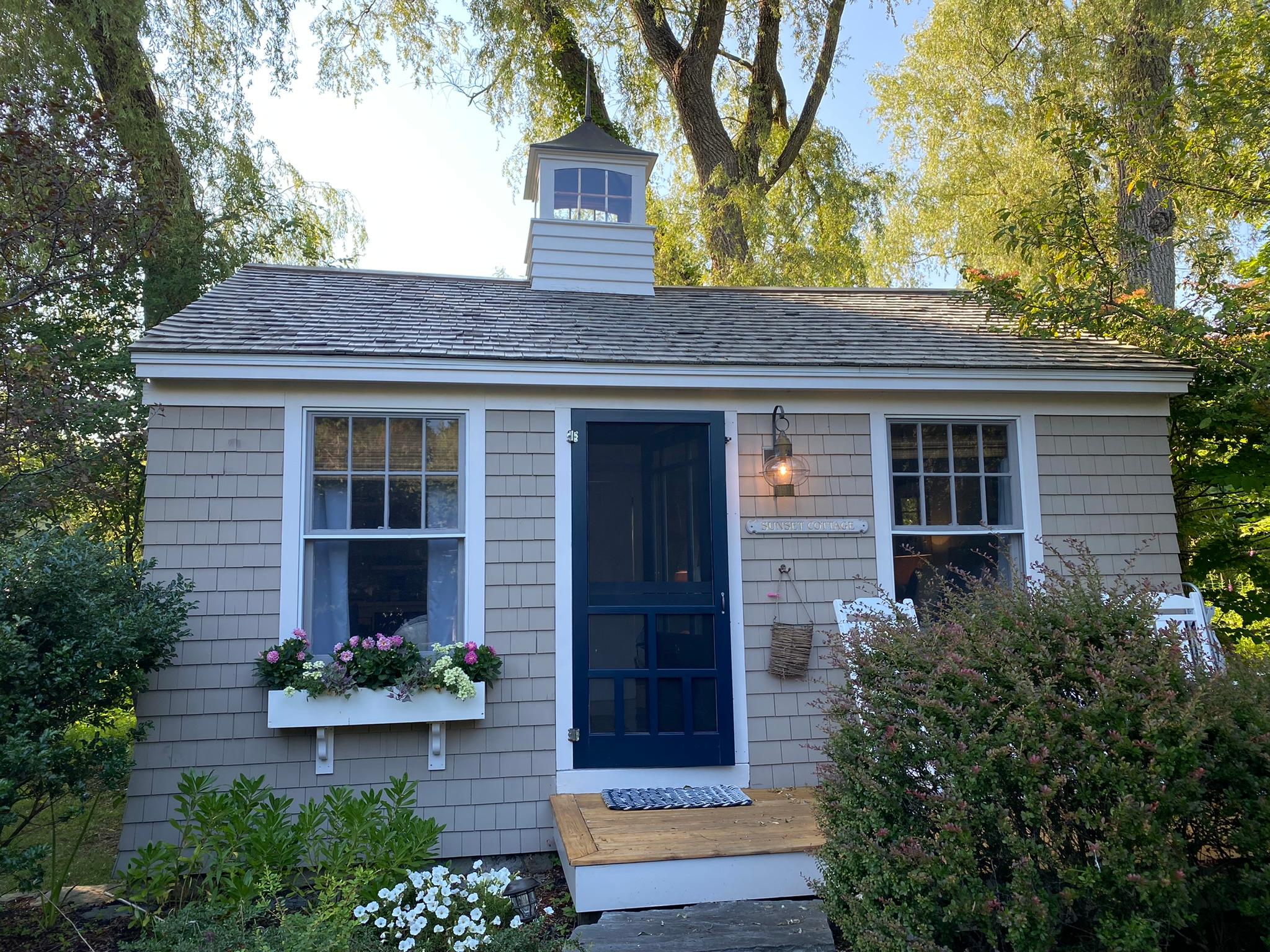 This Sunset cottage is one of only two cottages with king size beds