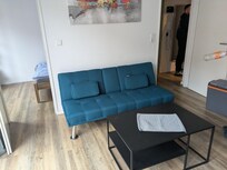 Das ist das kleine und sehr harte Schlafsofa