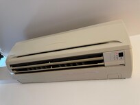 Picture of barely functional AC