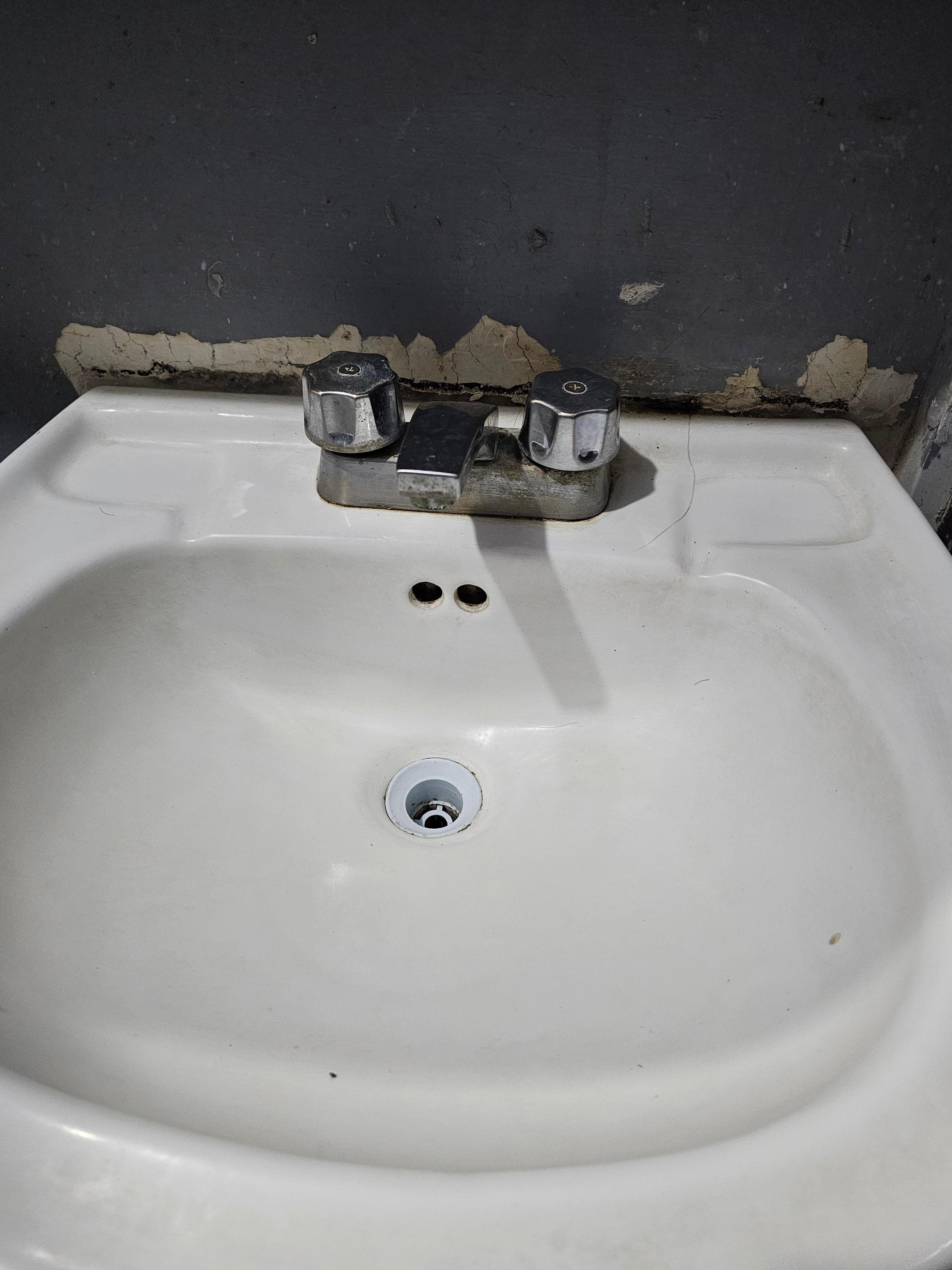 Dirty sink