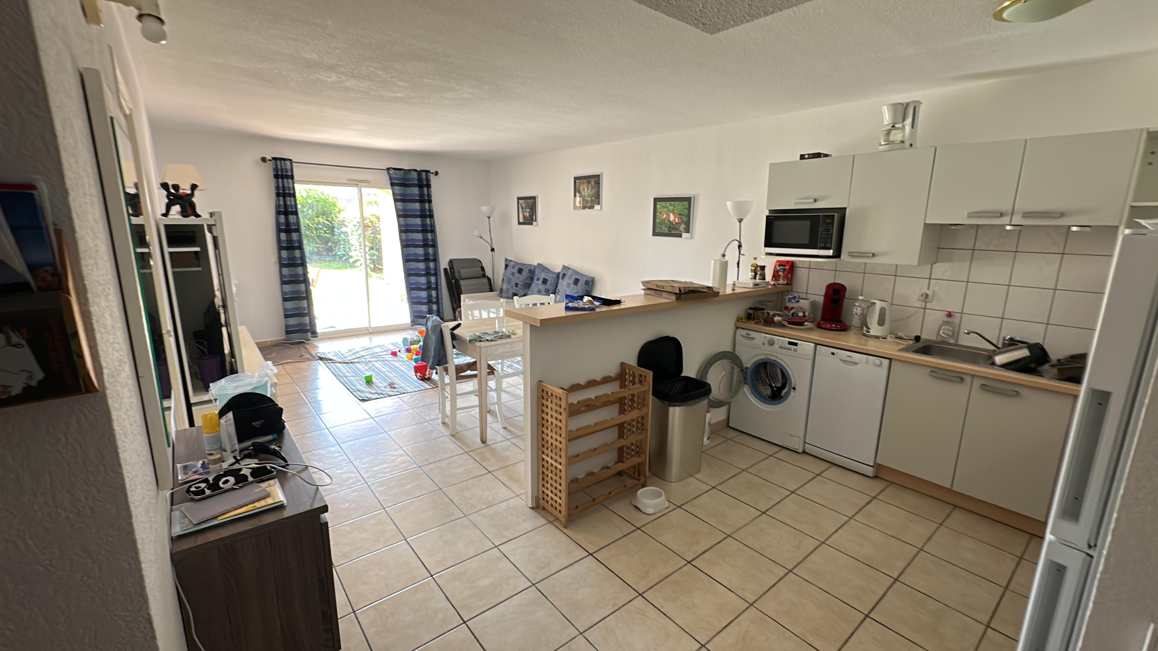 Living room / kitchen