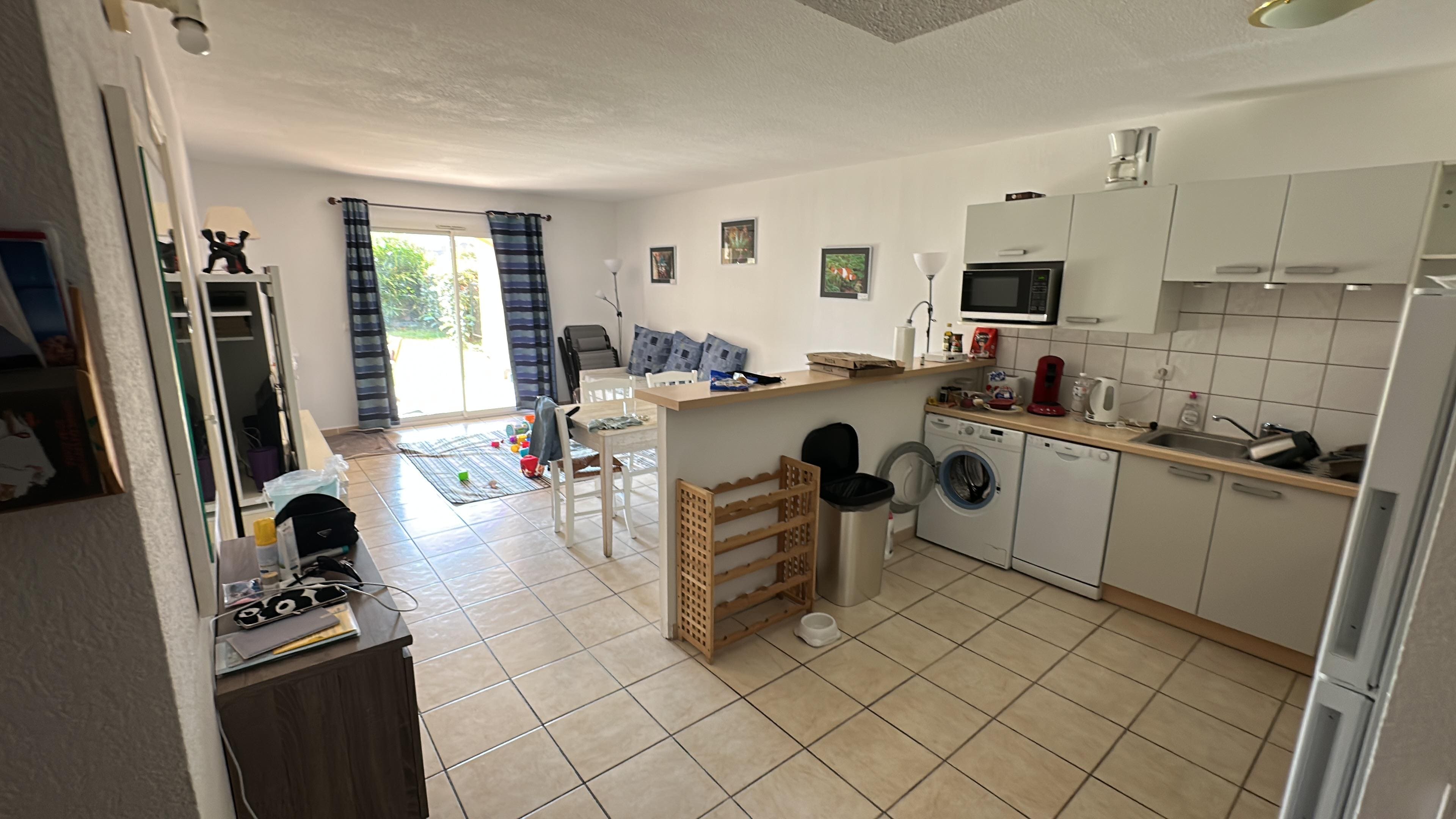 Living room / kitchen