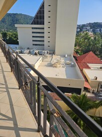 The noise factory with both a beach side and road side DJ dance floors. Fully time commercial noise production right off the deck.