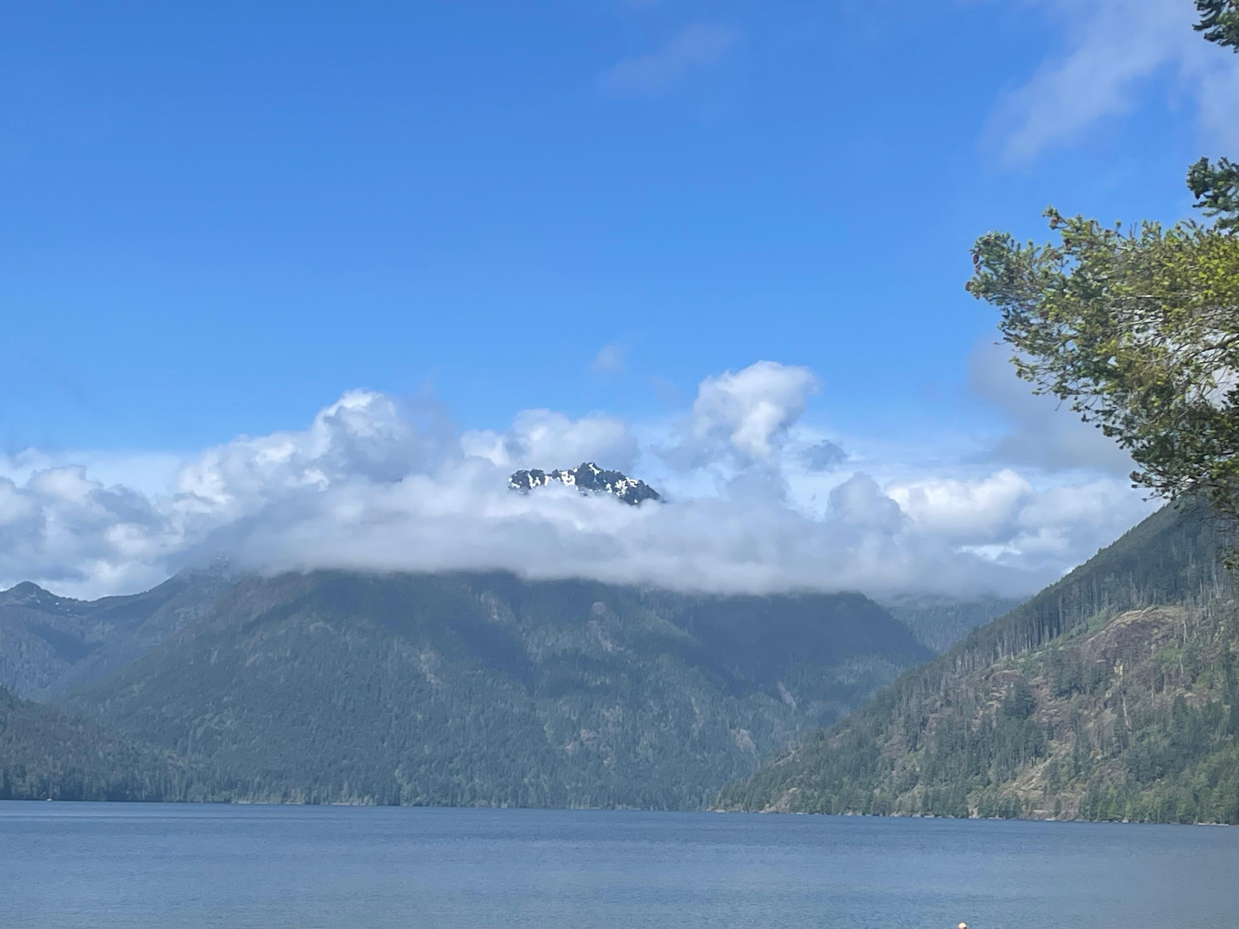 This view was a 5 minute walk from the cabin 