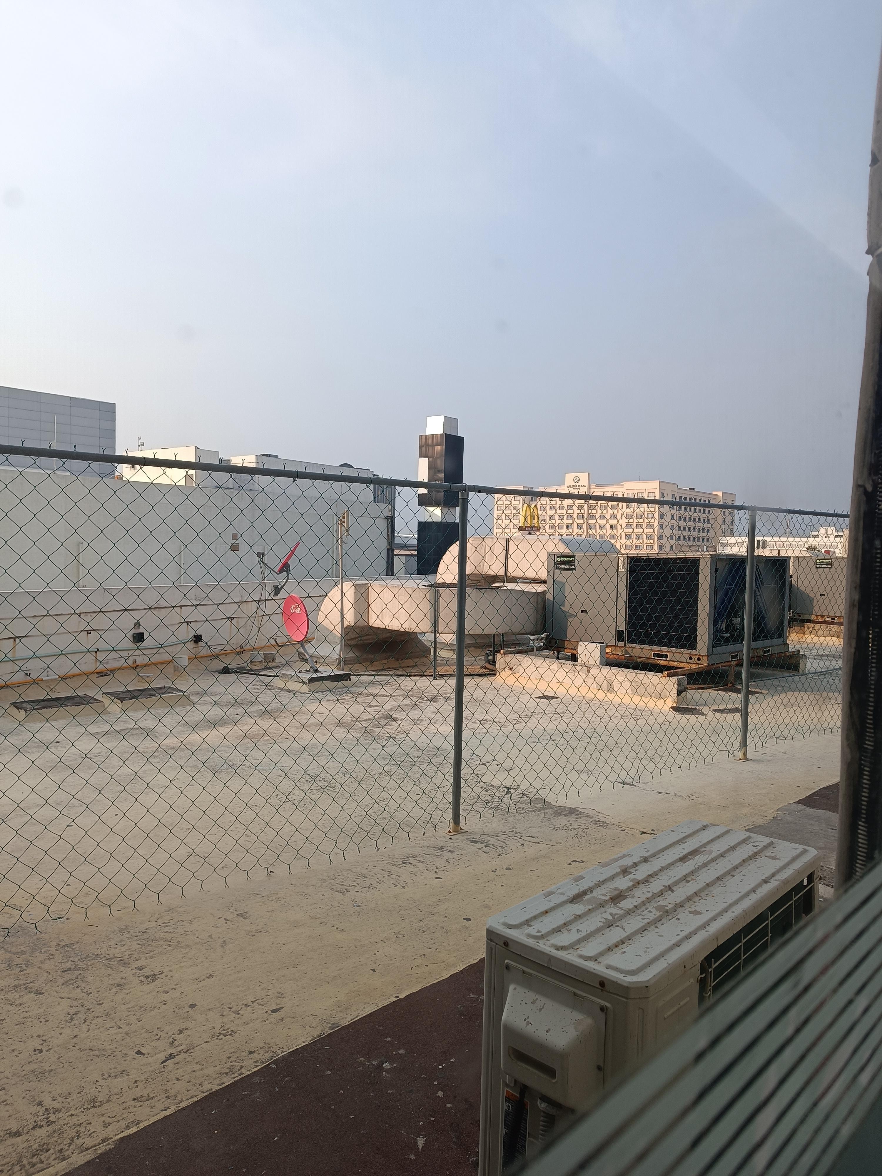 Ésta es la "hermosa" vista por la que pagué $2,900 extras. Si reservan por Expedia u otra plataforma les dan la peor habitación!