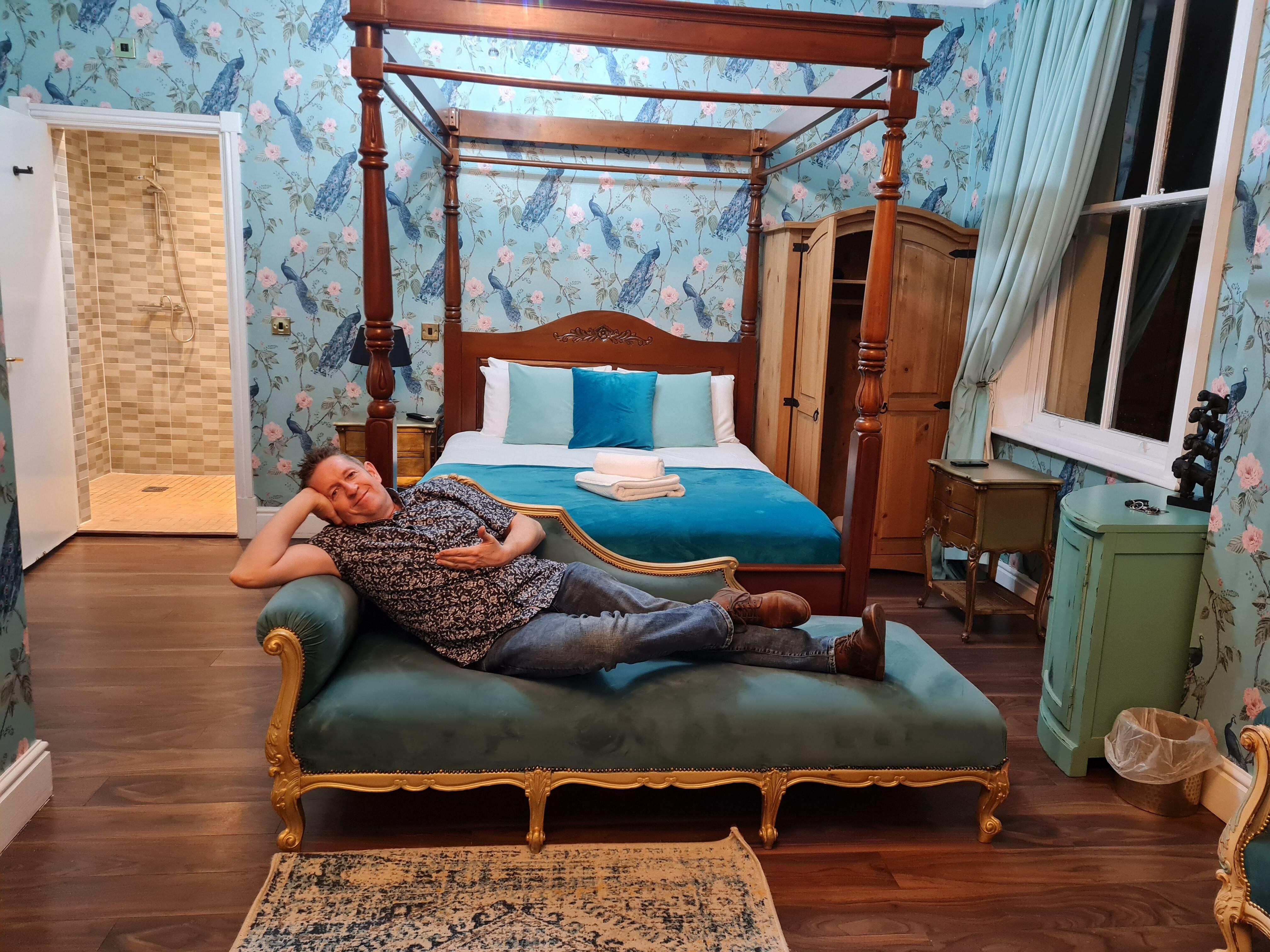 Room 28