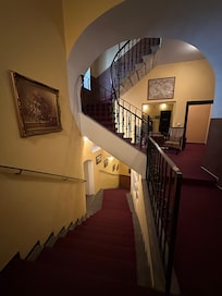 Partial of the stairs, thereâs further twist to go down and another twist of stairs to get to level 4