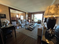 Spectacular sitting room