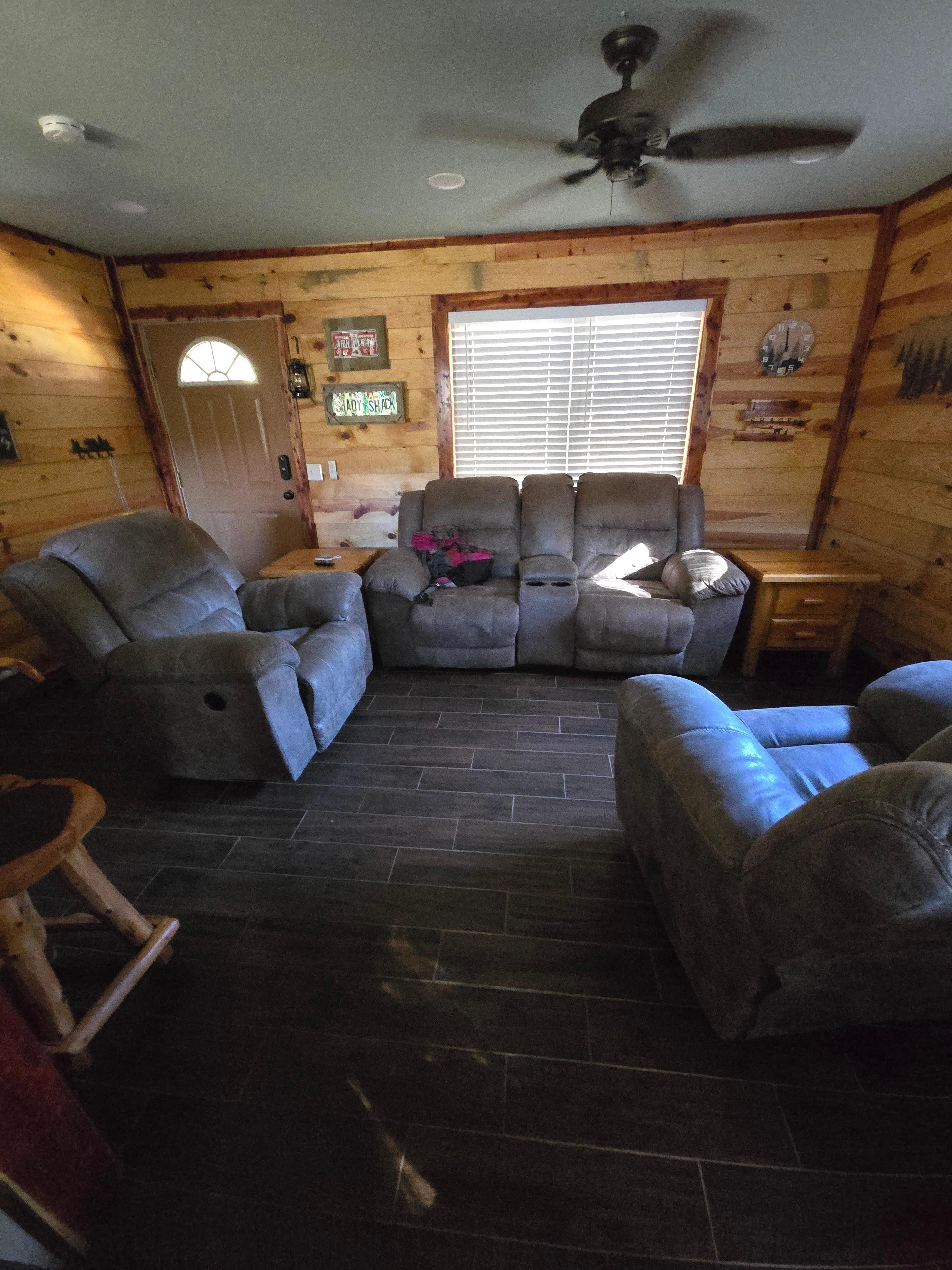 Living room very comfy! 