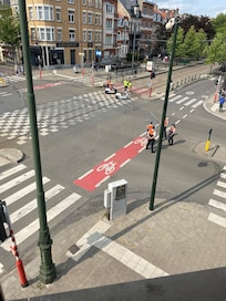 Bike race right past hotel