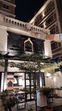 The foyer of the hitel