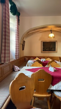 Frühstücksraum und Restaurant