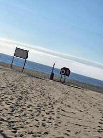 This is the entrance to get to the beach