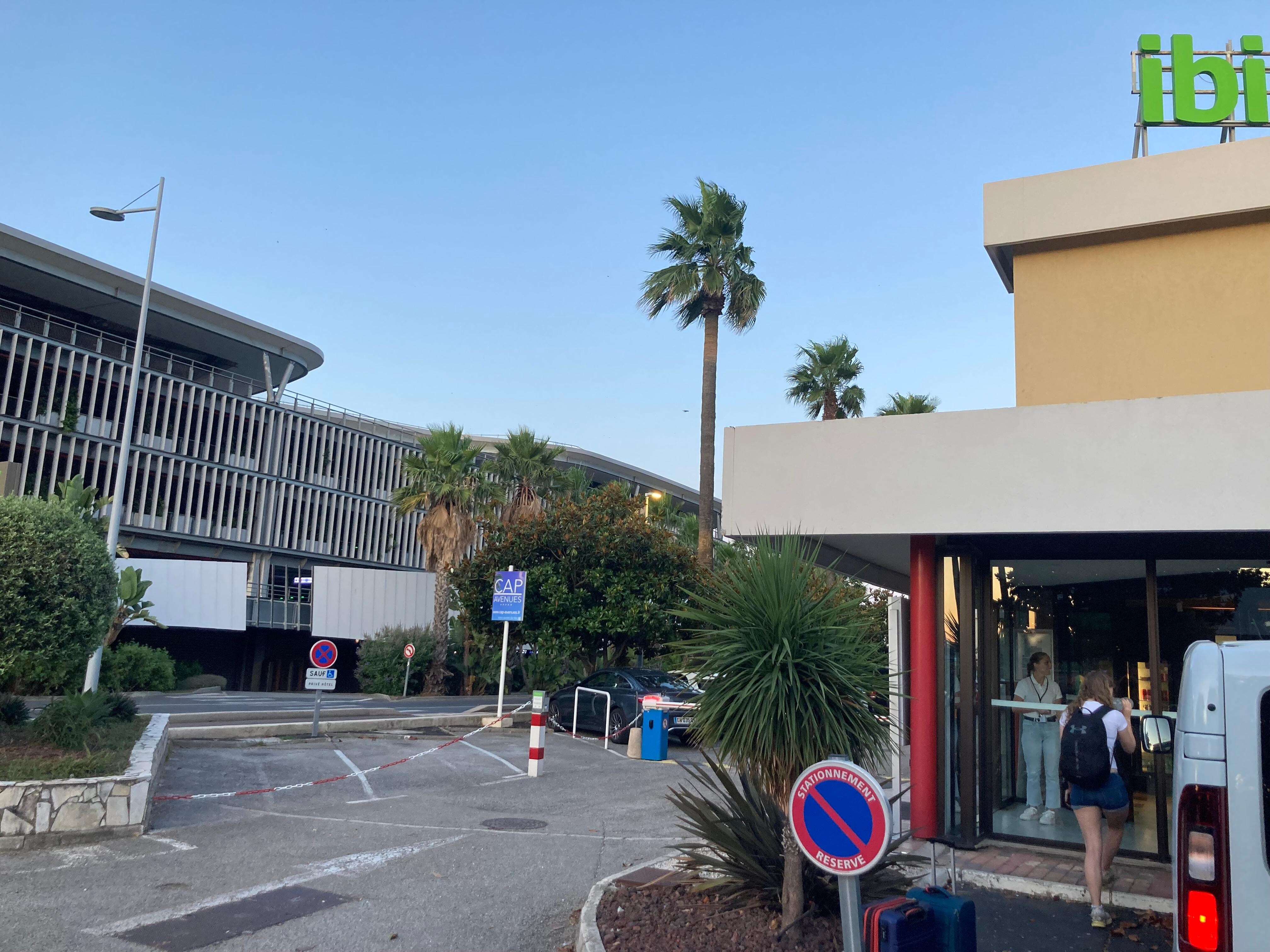 Shopping mall to the left of Ibis hotel entrance carpark