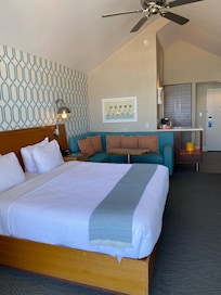Cathedral room- ocean view