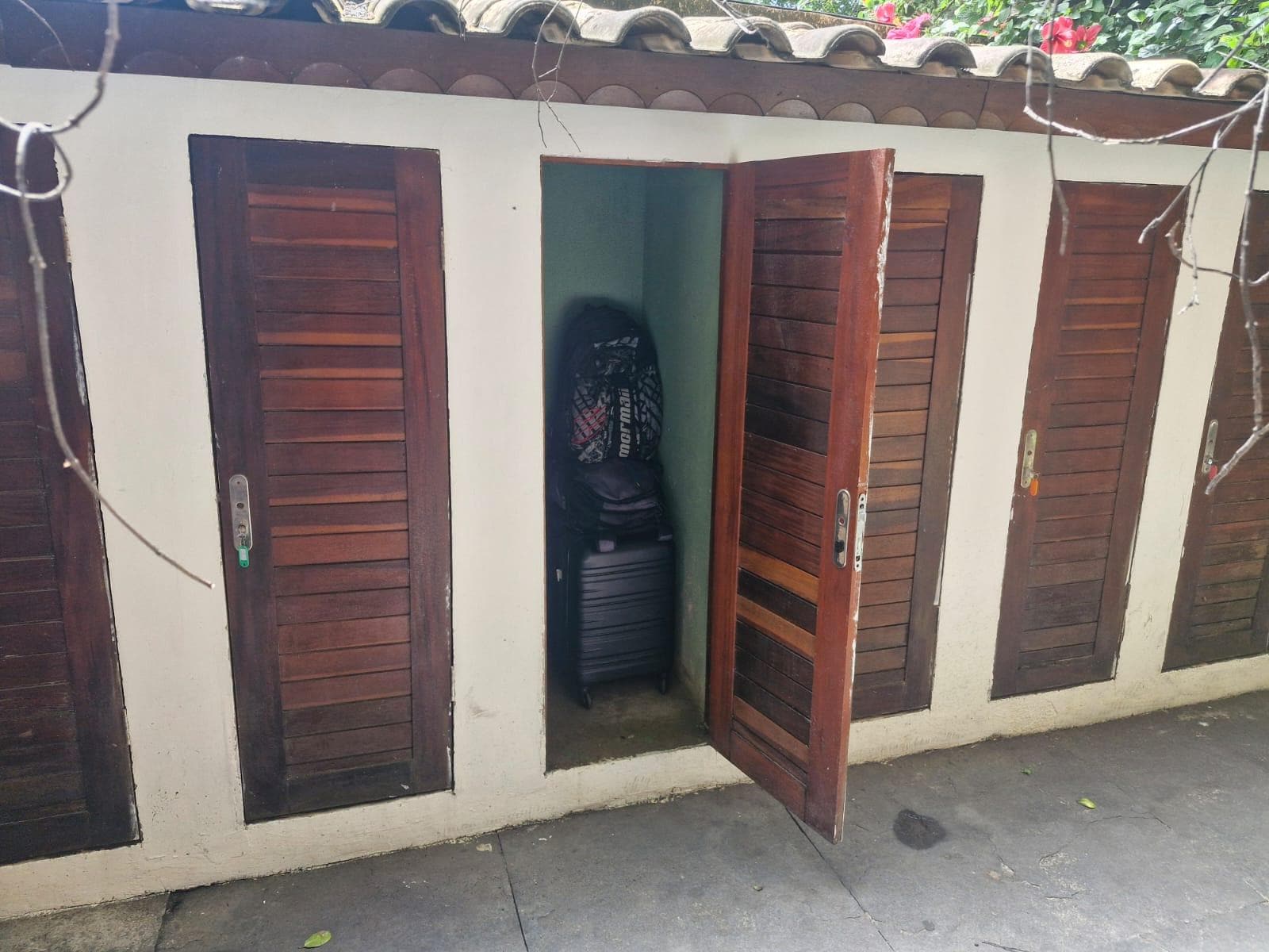 Tem como quardar as malas com chave individual 